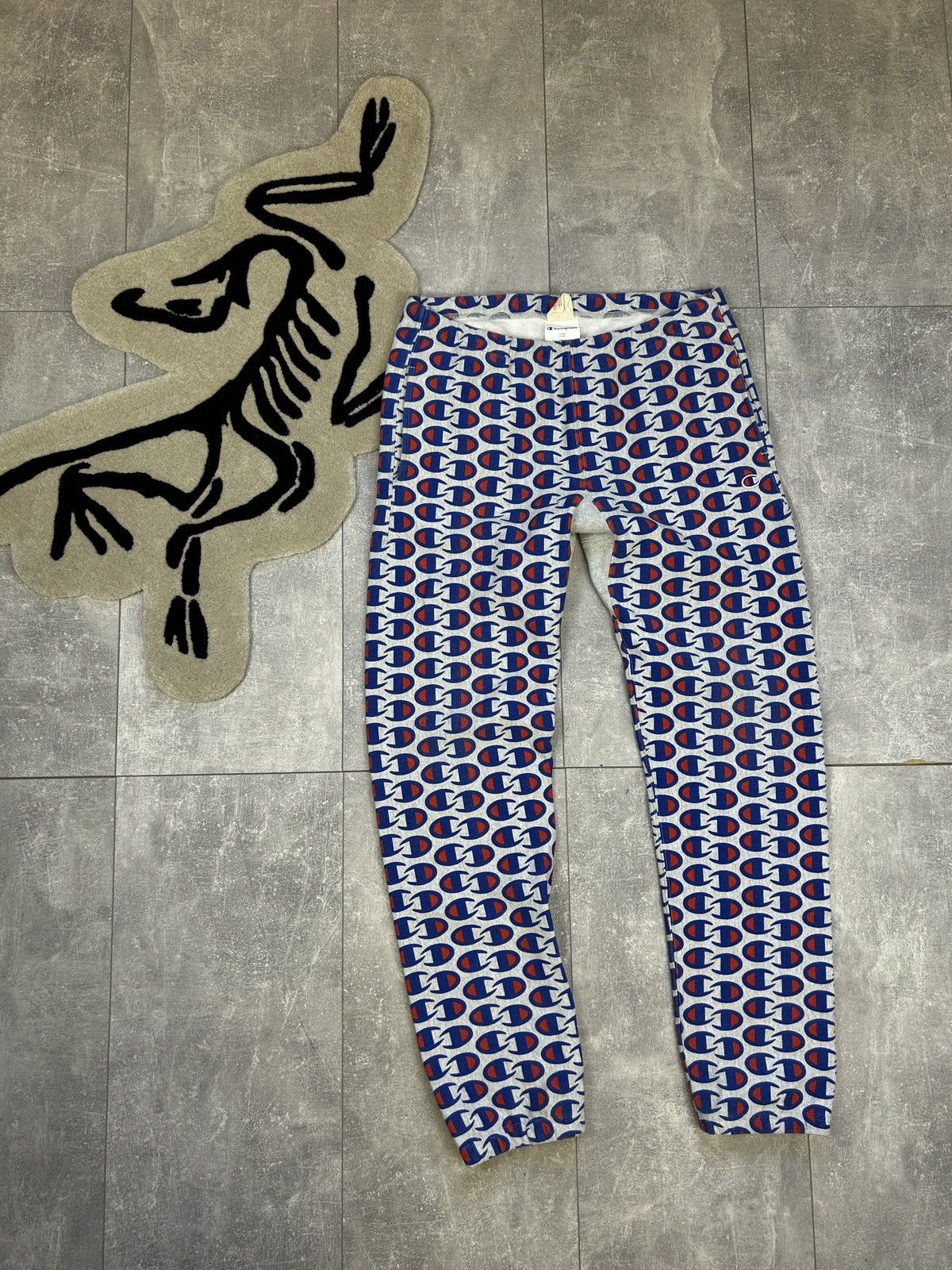 Champion × Vintage Mens Vintage Champion Monogram Sweatpants Reverse Weave Warm Size US 34 / EU 50 - 13 Thumbnail