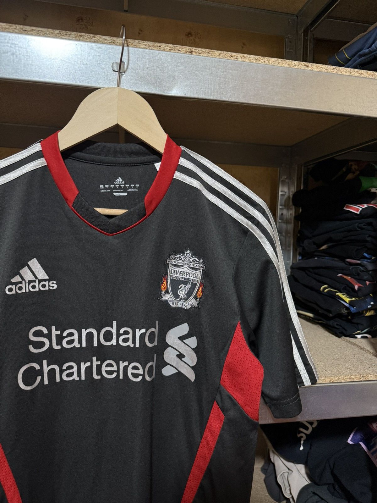 Adidas Vintage Adidas FC Liverpool 2011 2012 Training Soccer Jersey Size US S / EU 44-46 / 1 - 4 Thumbnail