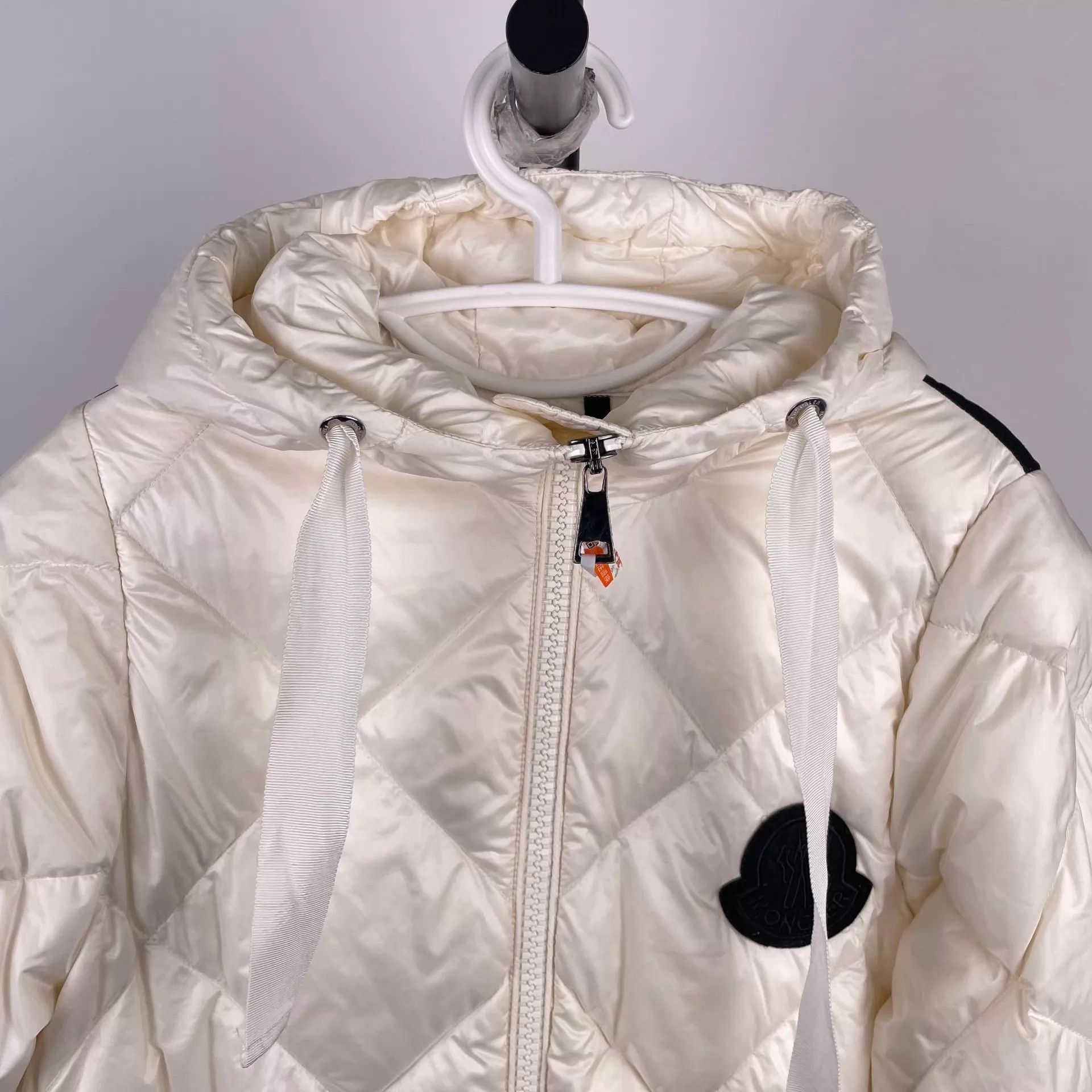 Moncler Moncler White Hooded Down Jacket 260504XJJ6F16 Size XS / US 0-2 / IT 36-38 - 9 Thumbnail