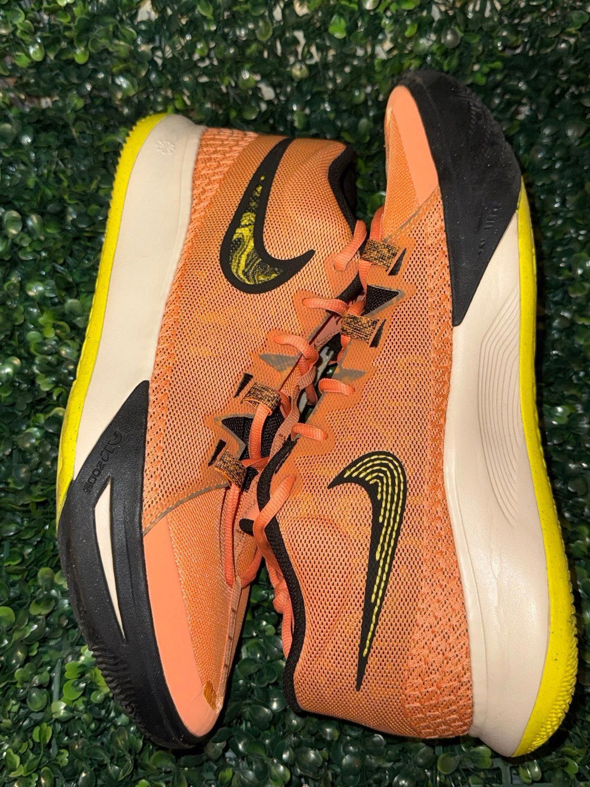 Nike Nike Men's Kyrie Flytrap 6 Orange Trance size 12 Size US 12 / EU 45 - 1 Thumbnail