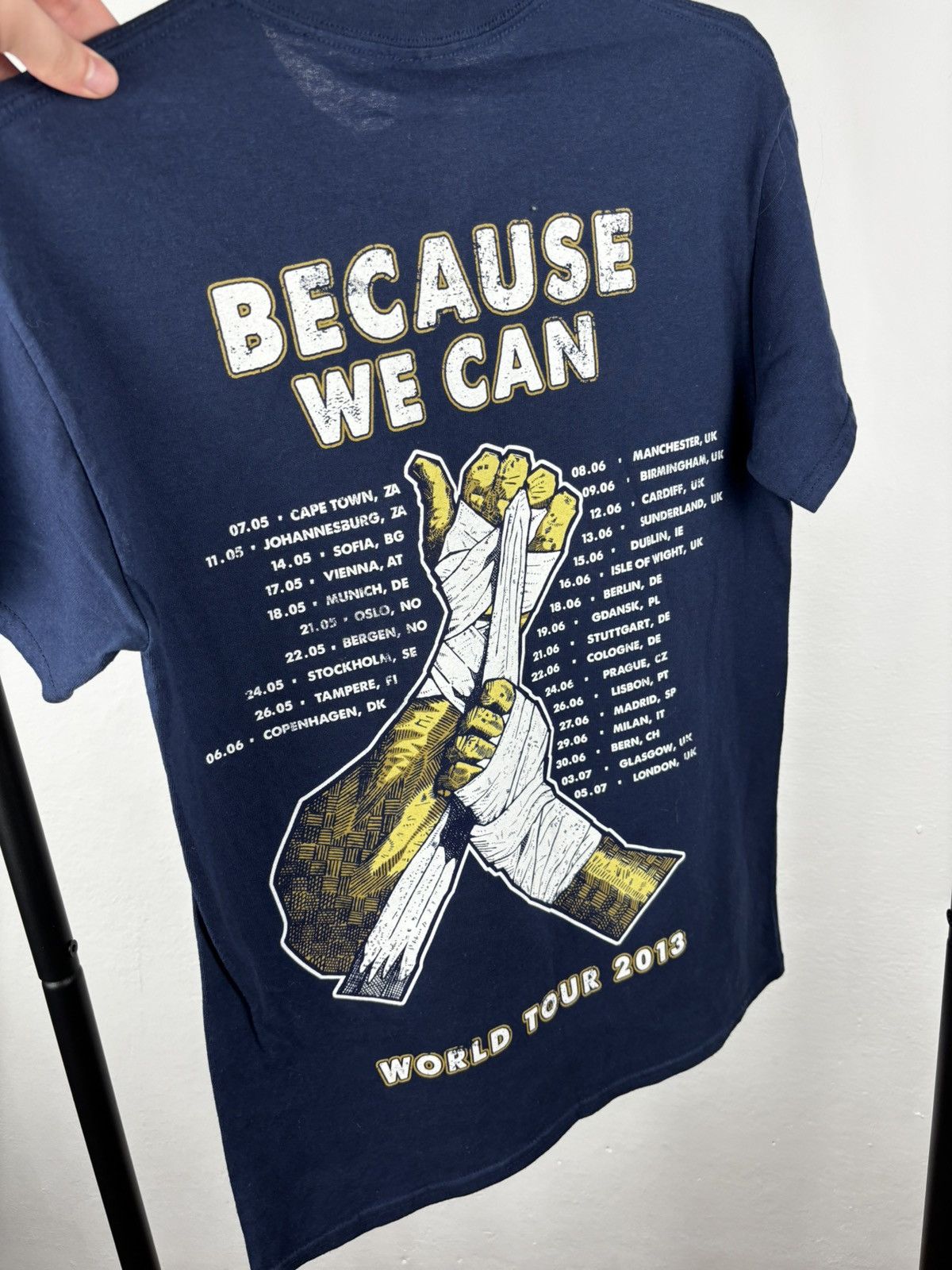 Band Tees Bon Jovi World Tour 2013 size S Size US S / EU 44-46 / 1 - 5 Thumbnail