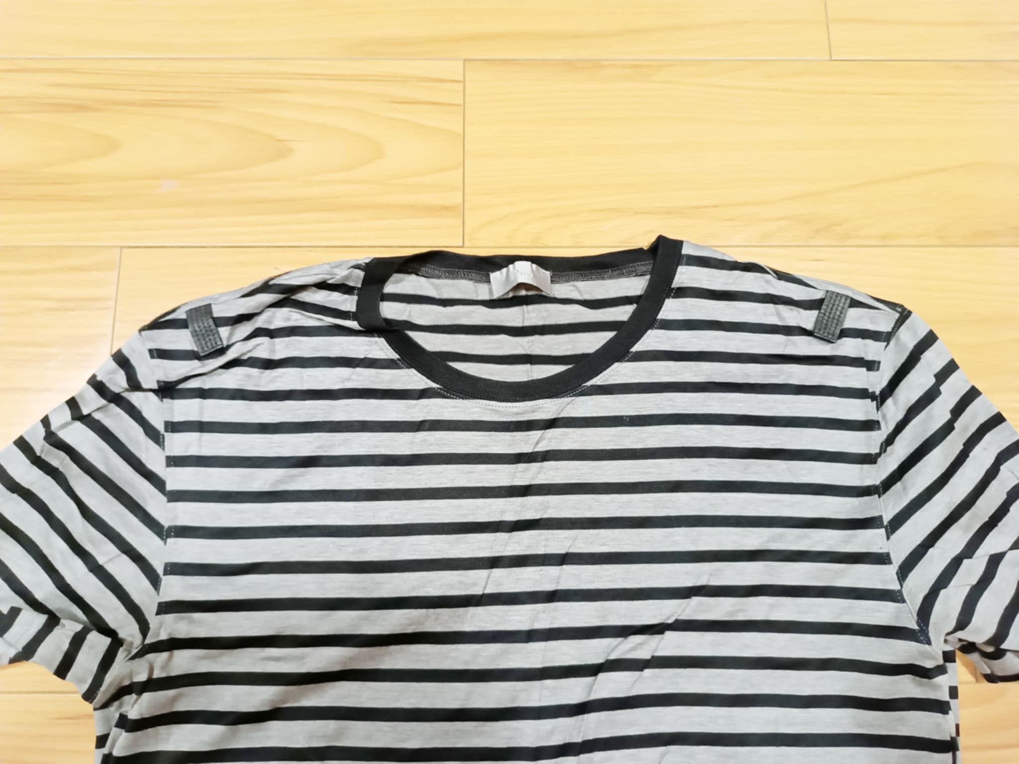 Dior Homme SS2004 Strip Bee T Shirt by Hedi Slimane, image size:2048x1536