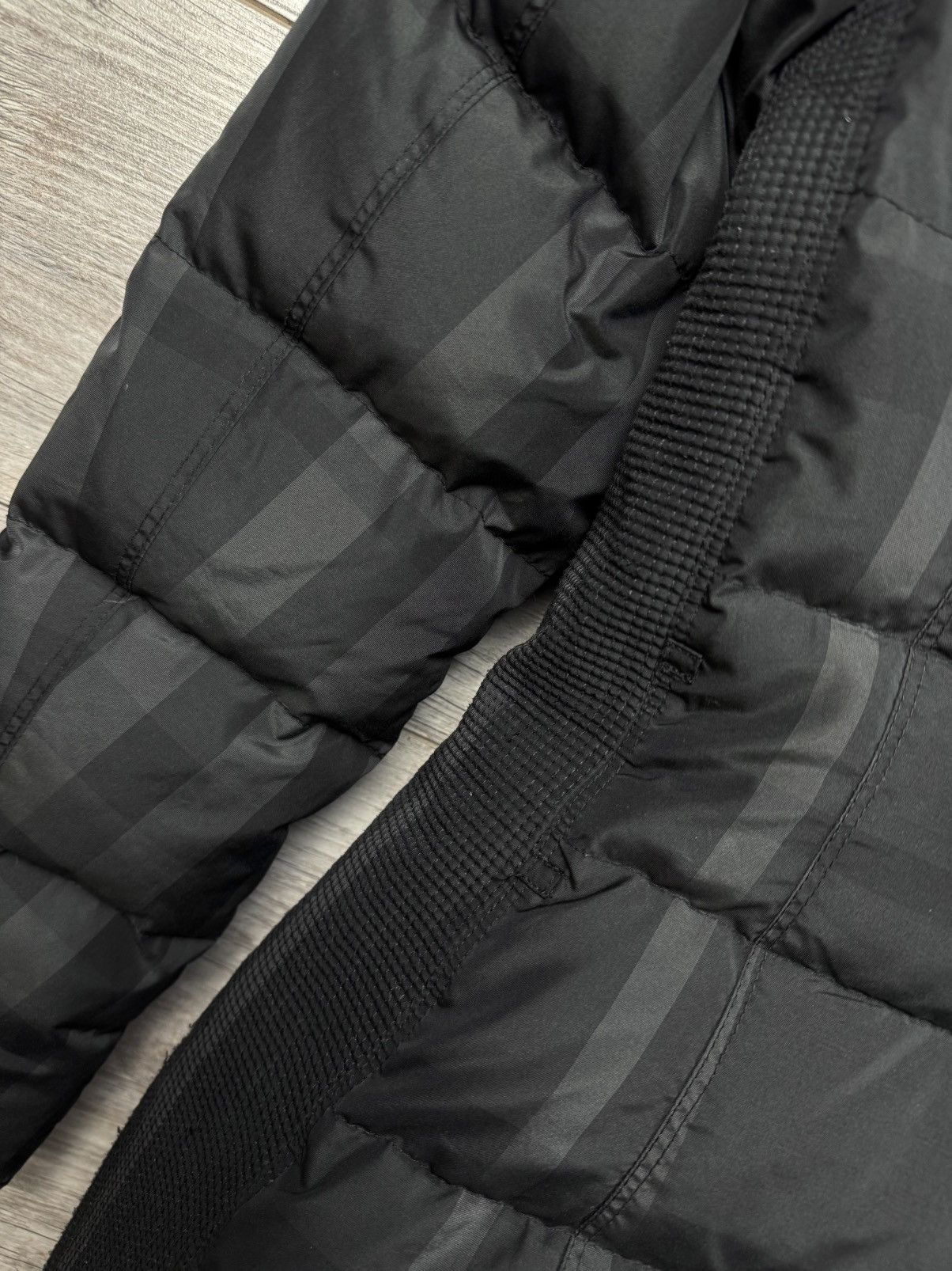 Burberry Burberry London Womans Down Jacket Puffer Luxury Size S Size S / US 4 / IT 40 - 14 Thumbnail