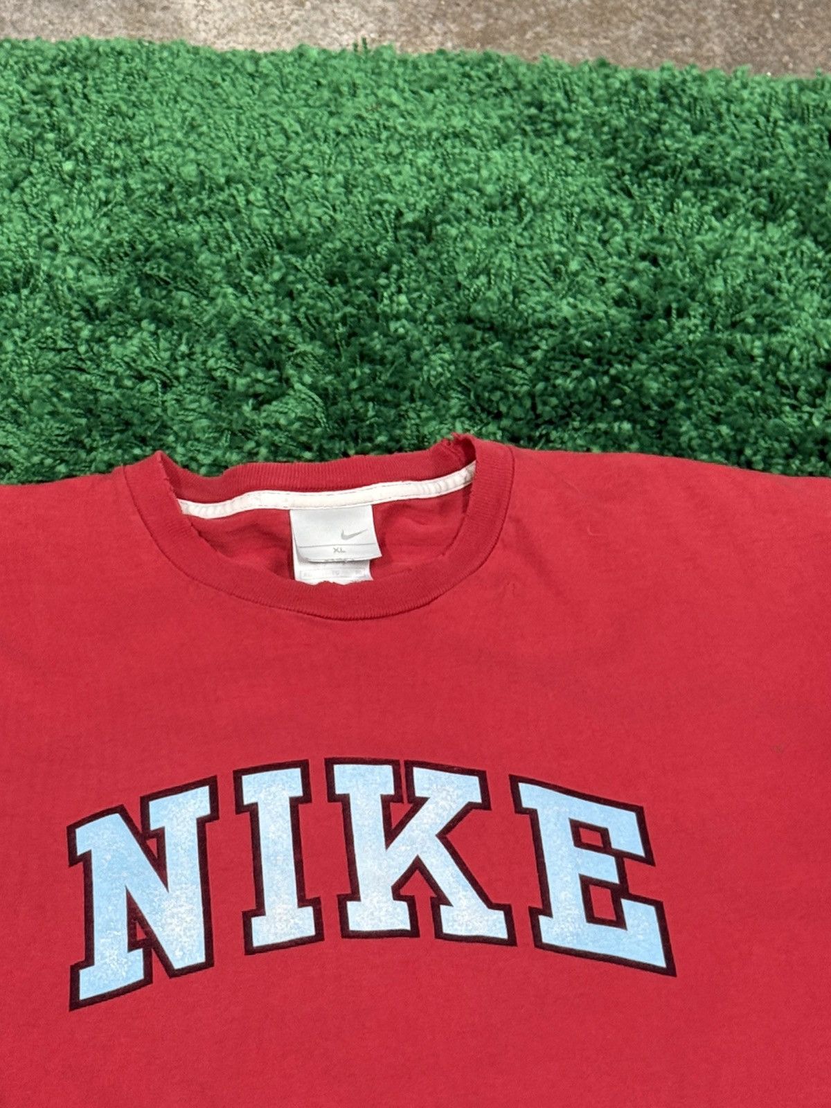 Nike Vintage Nike Silver Tag Red Blue Arc Logo Swoosh Tee XL Size US XL / EU 56 / 4 - 3 Thumbnail