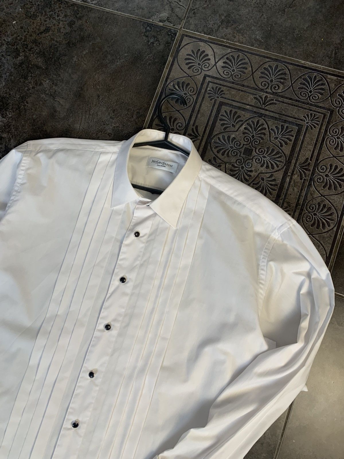 Vintage × Yves Saint Laurent Vintage YVES SAINT LAURENT White button Shirt Hong Kong Size US L / EU 52-54 / 3 - 2 Thumbnail