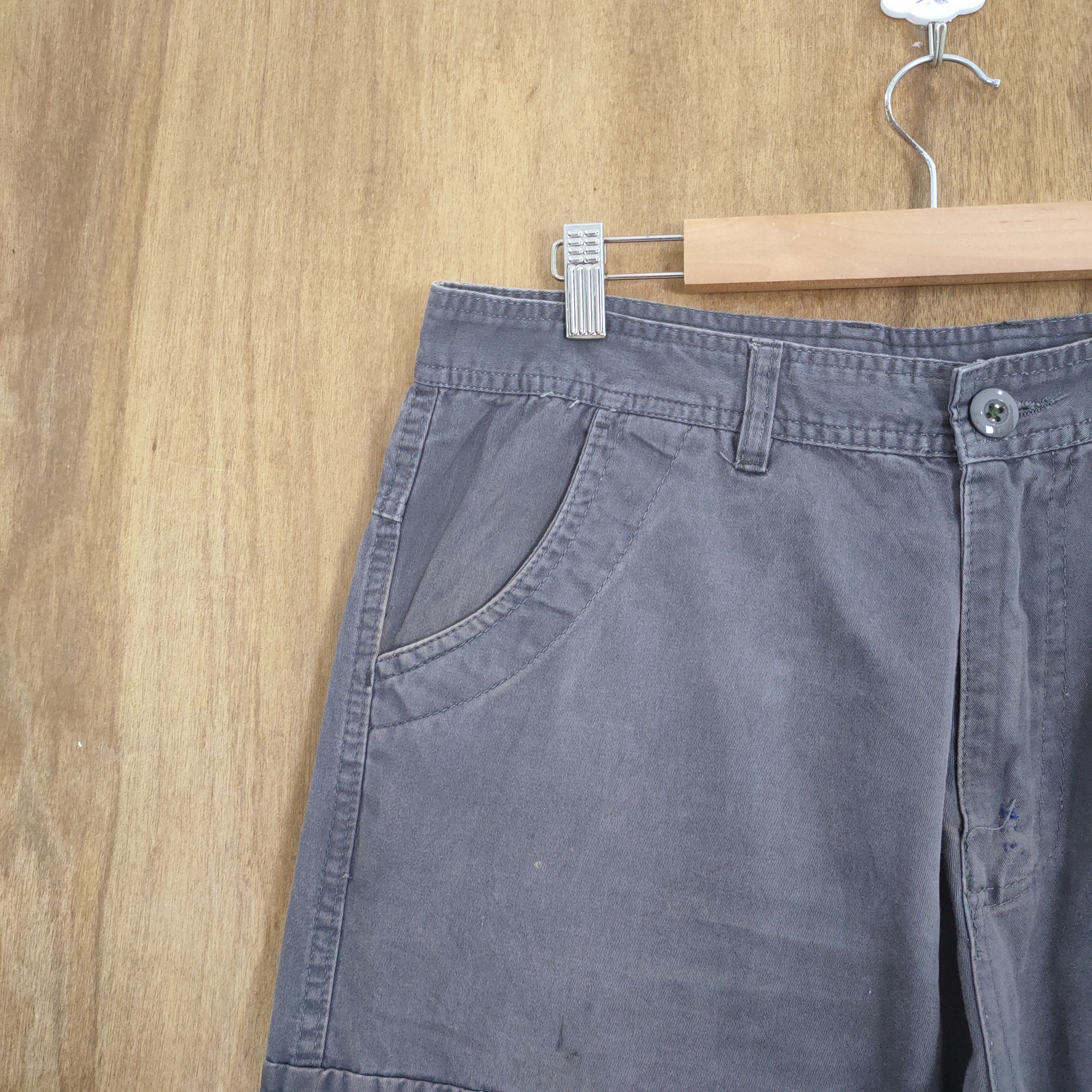 Japanese Brand VINTAGE JAPANESE BRAND FADED GREY CARGO PANTS Size US 34 / EU 50 - 5 Thumbnail