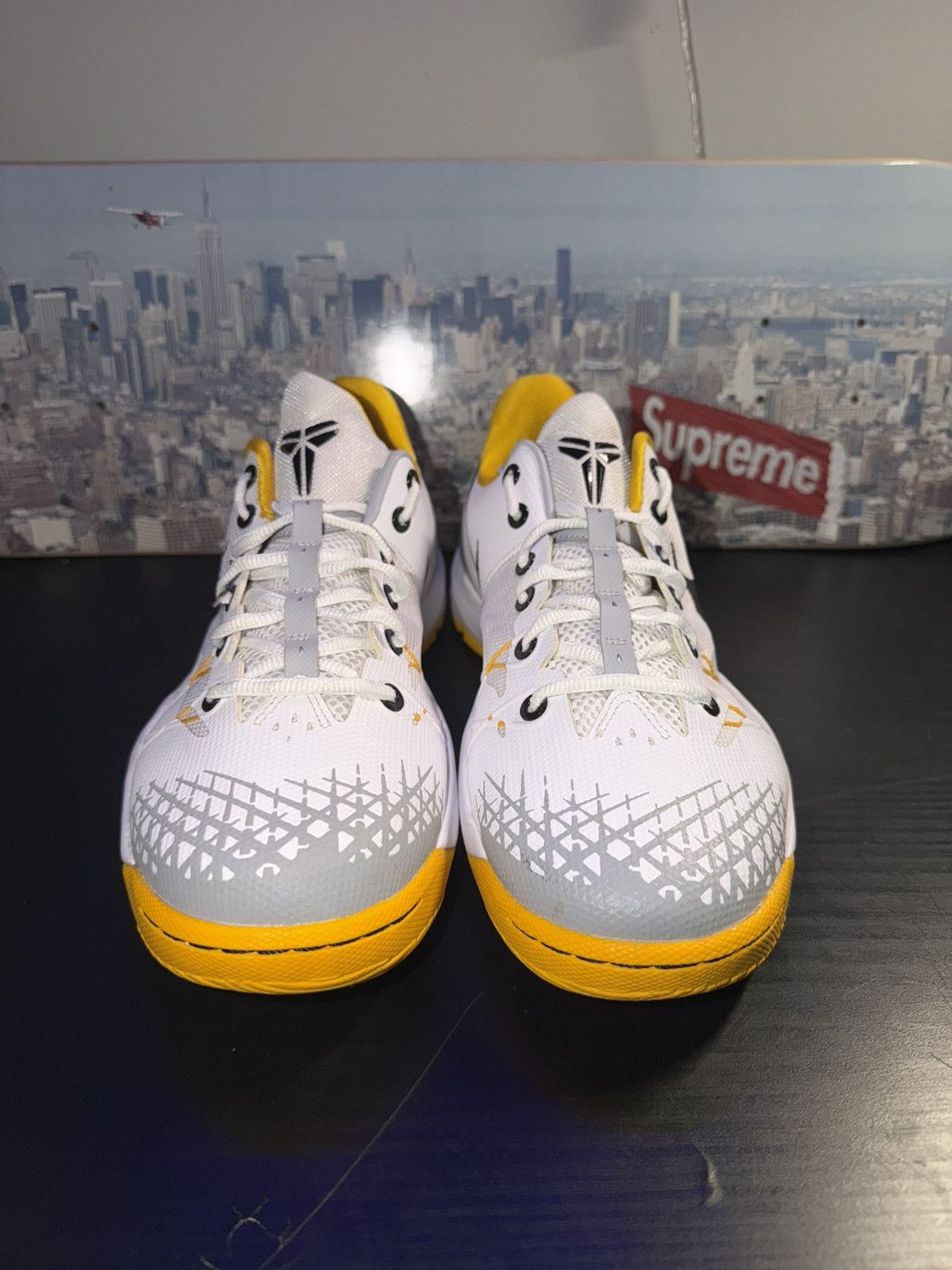 Nike Nike Zoom Kobe Venomenon 4 White University Gold 2014 CLEAN Size US 10.5 / EU 43-44 - 4 Thumbnail