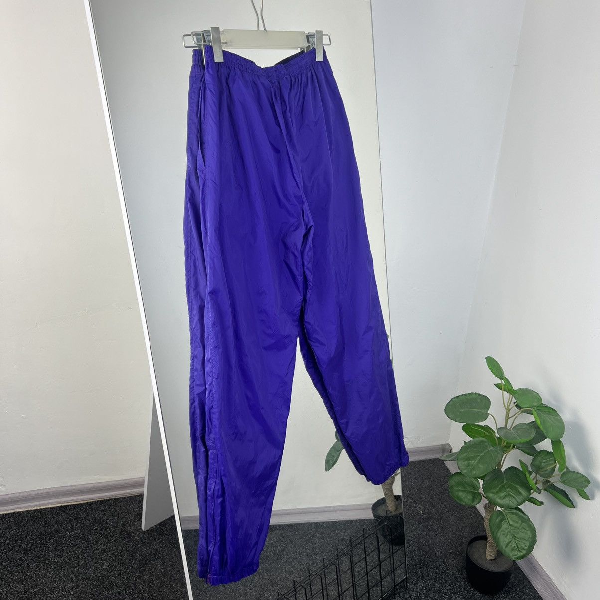 Nike Vintage 90s Nike Mini Logo Baggy Nylon Sweatpants Size US 34 / EU 50 - 2 Thumbnail