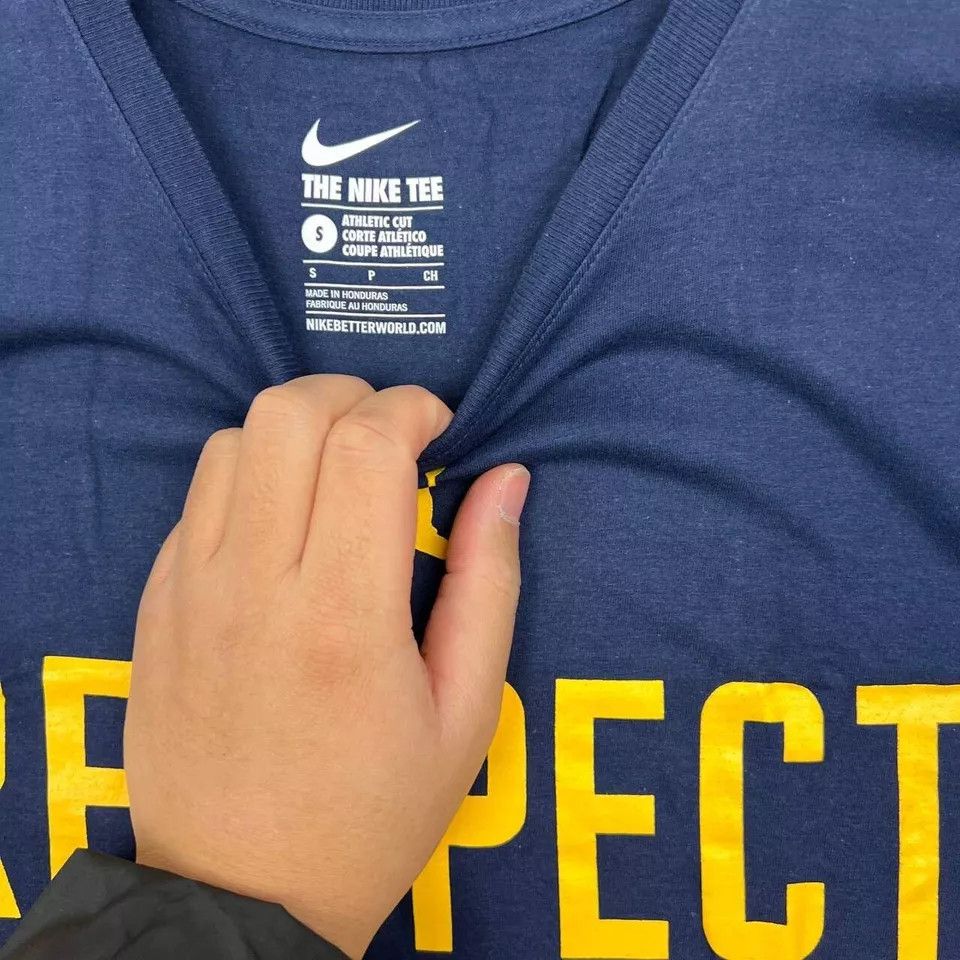 Nike Michigan Wolverines x Air Jordan Shirt Men Short Sleeve S Size US S / EU 44-46 / 1 - 3 Thumbnail
