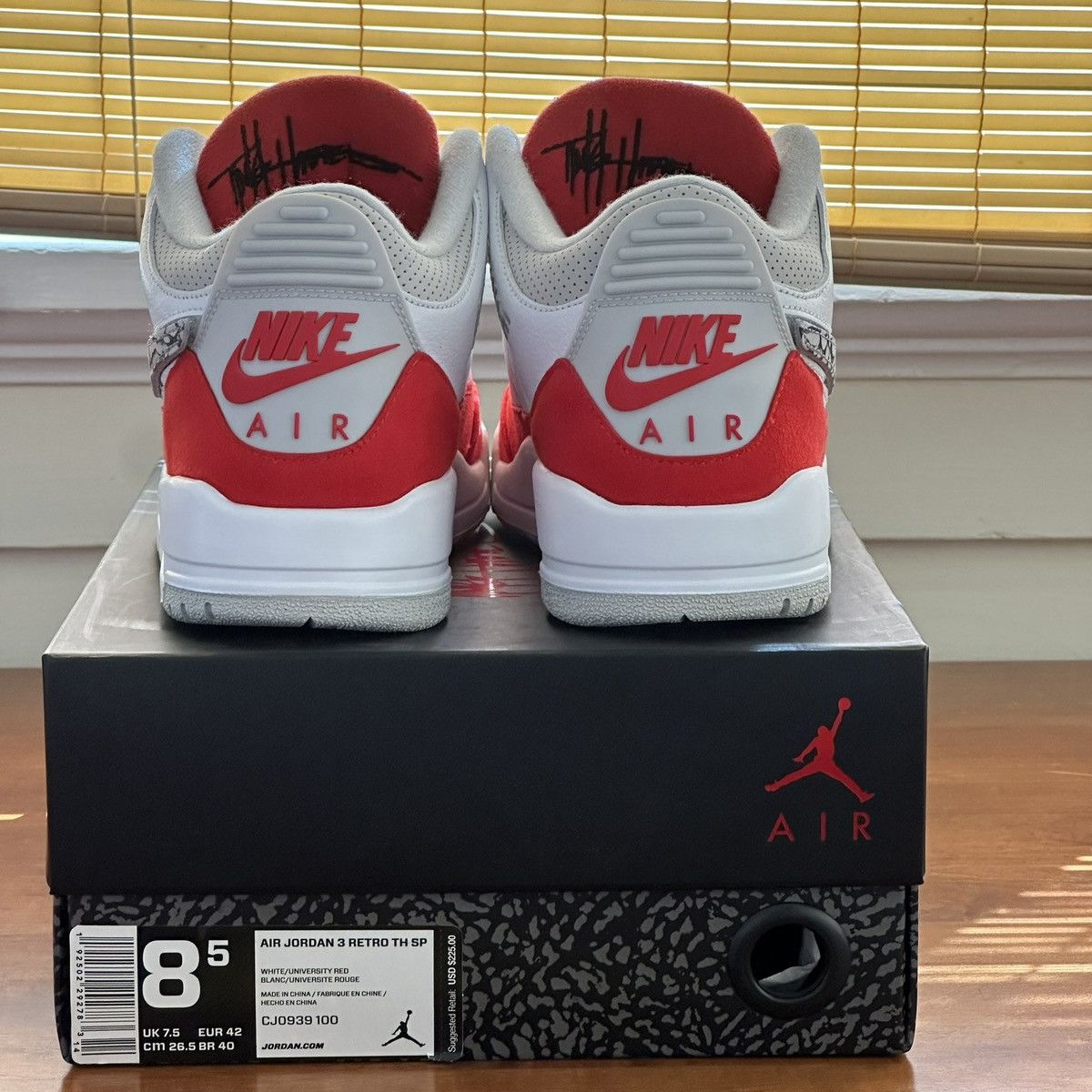 Jordan Brand Nike Air Jordan 3 Retro Tinker Air Max 1 Size US 8.5 / EU 41-42 - 2 Thumbnail