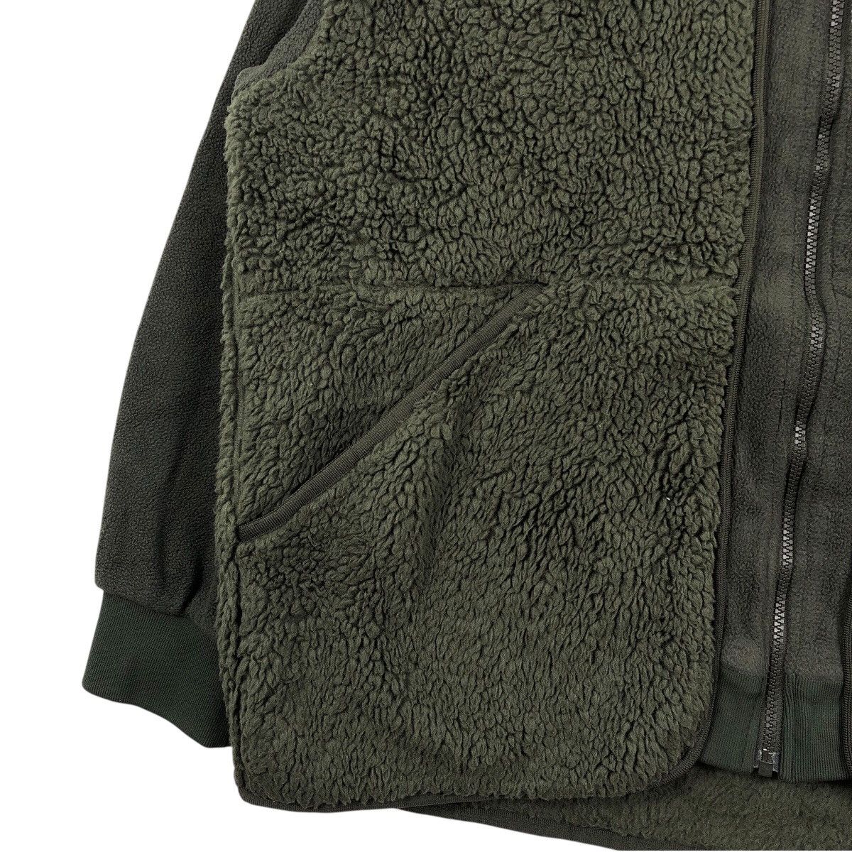Uniqlo Designer Japan UT X WHITE MOUNTAINEERING Proffers Perfect Size US XL / EU 56 / 4 - 3 Thumbnail
