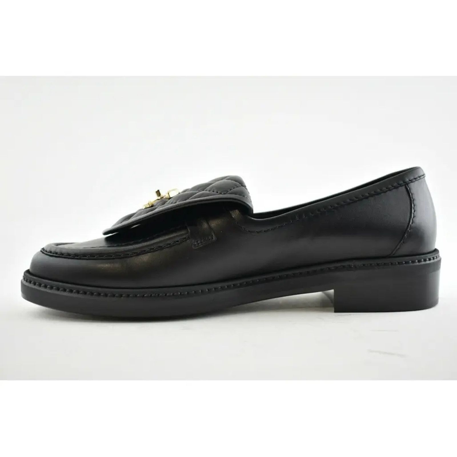 Chanel 21B Quilted Flap Turnlock CC Mule Slip On Flat Loafer 35.5 Size US 5.5 / IT 35.5 - 9 Thumbnail
