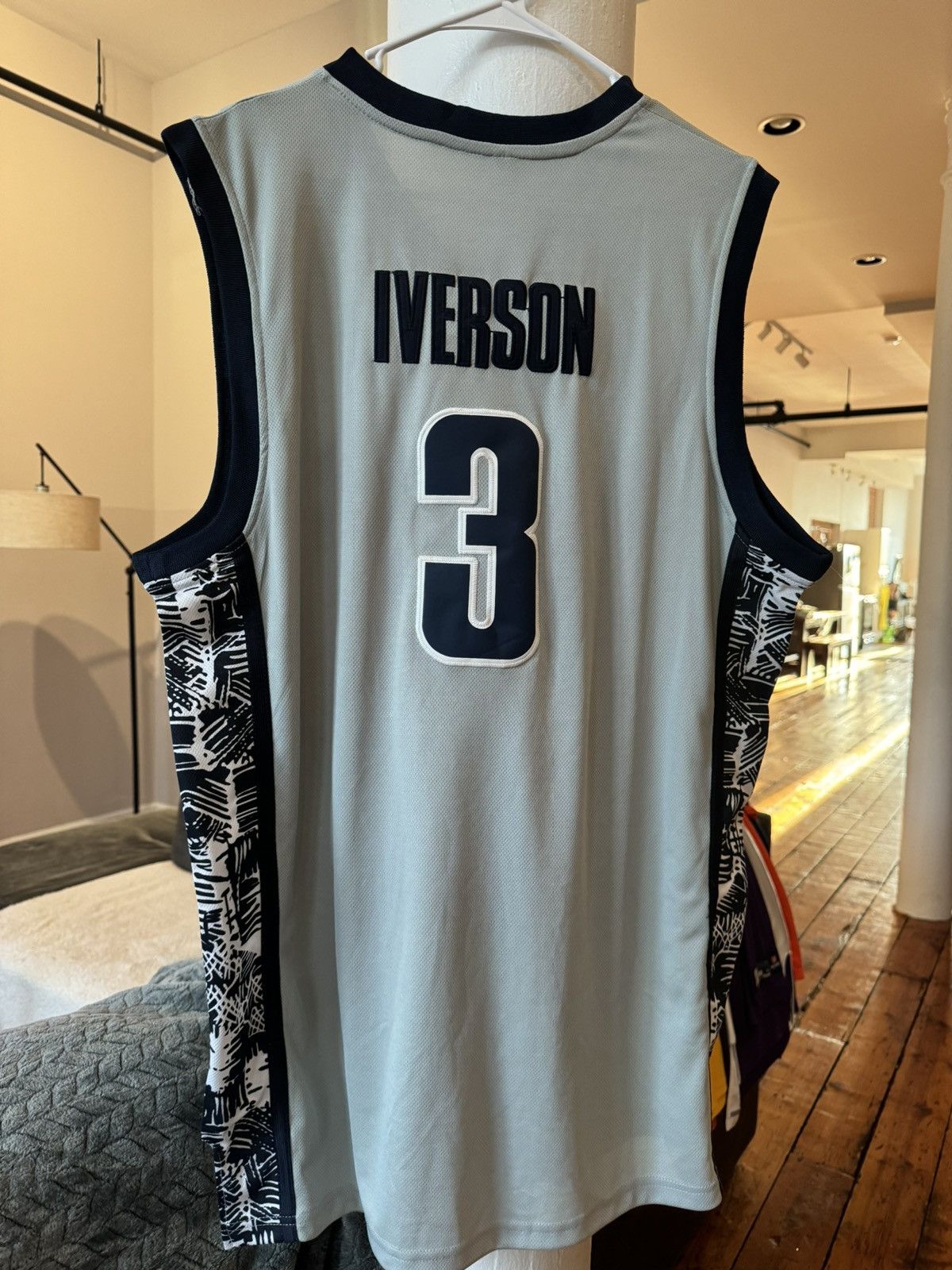Nike Allen Iverson Georgetown Hoyas Jersey Size US XL / EU 56 / 4 - 2 Thumbnail