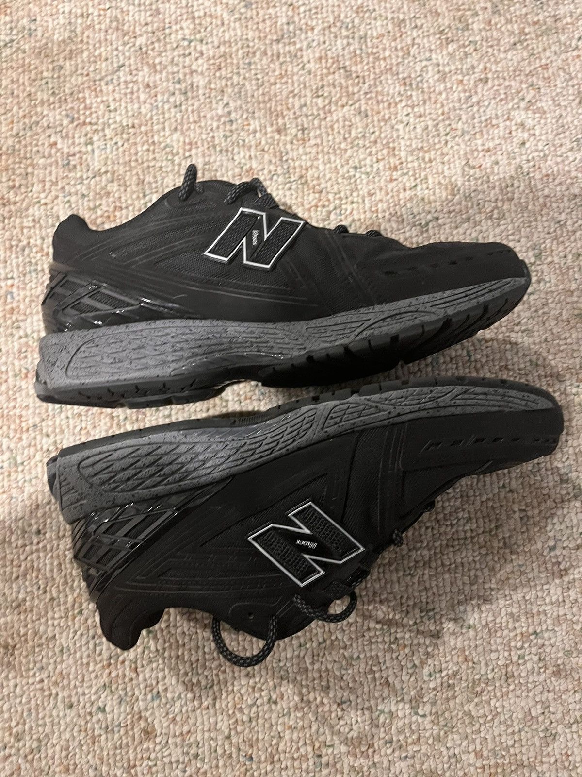 New Balance 1906r black new balance Size US 10 / EU 43 - 1 Thumbnail