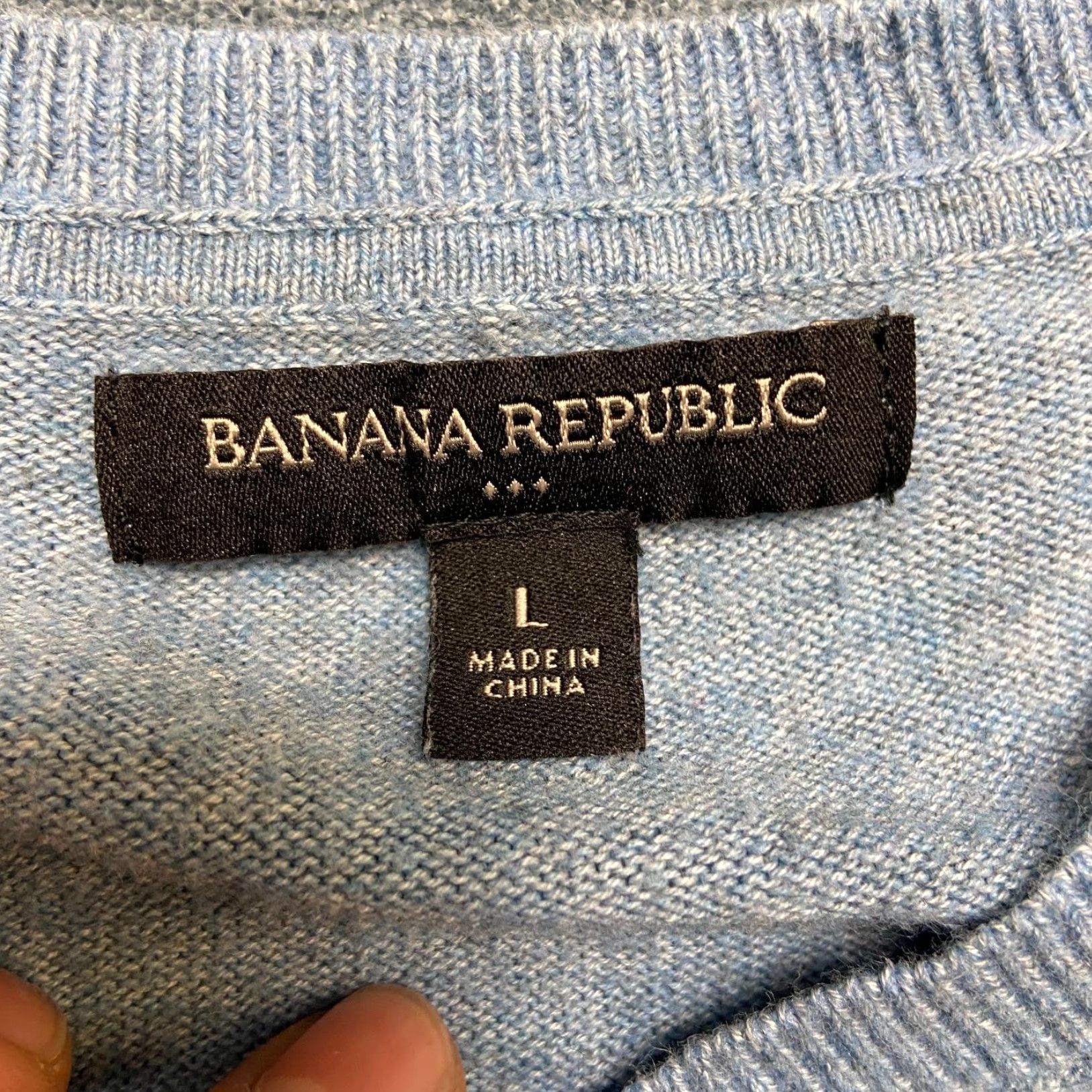 Banana Republic Banana Republic Sweater Men's Blue Large Cotton V-Neck Knit Raglan Long Sleeve Pullover Casual Cozy Knitwear Outdoors Modern Fall Winter Size US L / EU 52-54 / 3 - 7 Thumbnail