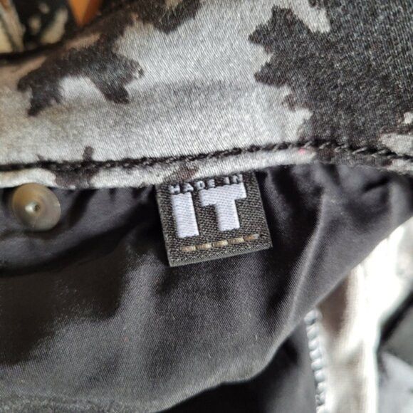 Gianfranco Ferre Gianfranco Ferre high rise dark print pants size 25 Size 25" / US 0 / IT 36 - 9 Thumbnail