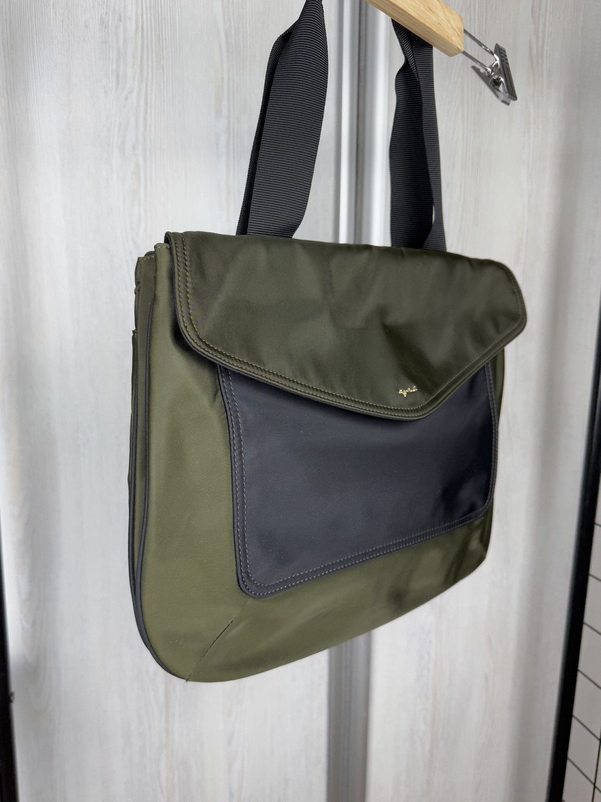 agnes b. agnes b. olive green/black nylon flap shoulders bag Size ONE SIZE - 6 Thumbnail