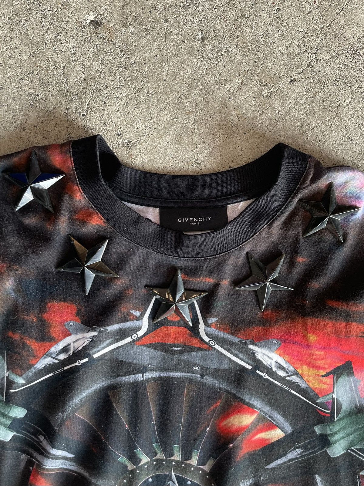 Givenchy Rare Tischi Givenchy Red Air Plane T-shirt Size US L / EU 52-54 / 3 - 5 Thumbnail