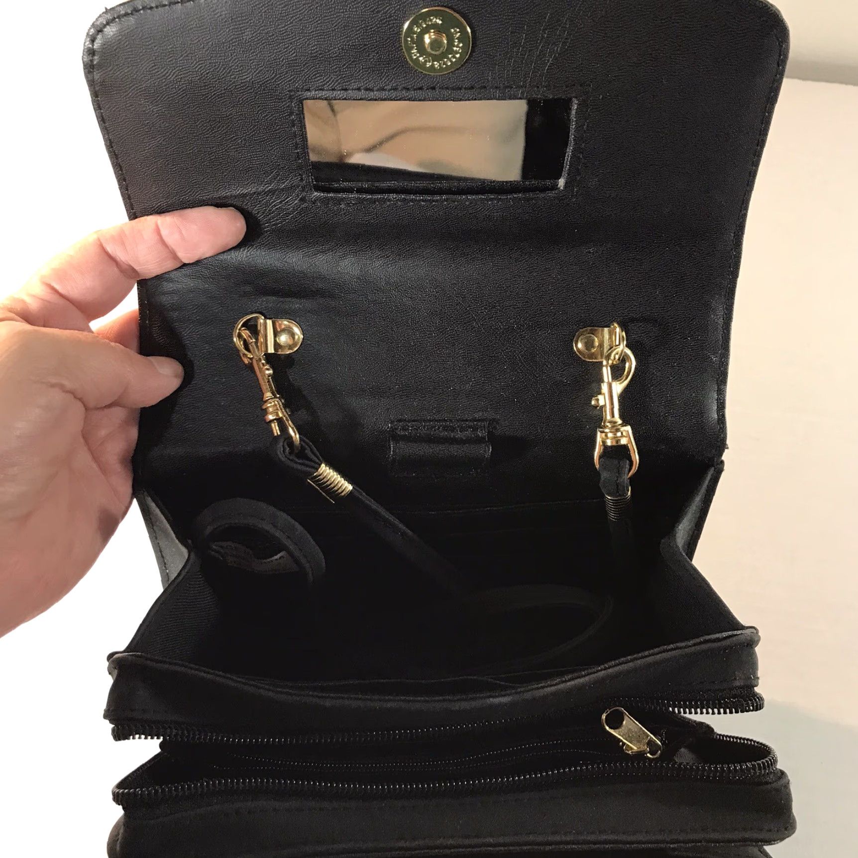 Vintage VINTAGE Crossbody Bag Women Small Black Faux Leather Microfiber Organizer Pockets 6in Travel Casual Size ONE SIZE - 3 Thumbnail