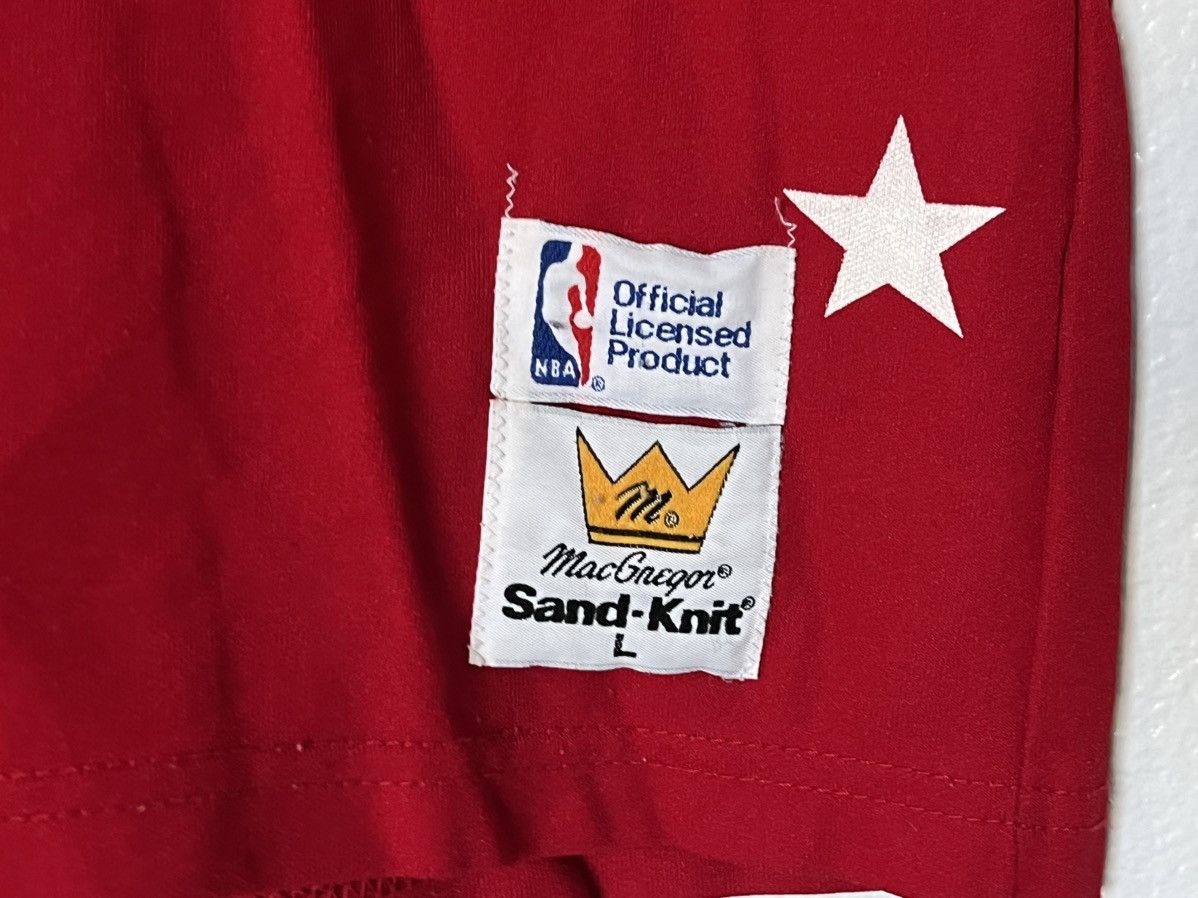 Vintage VTG 1987 NBA ALL STAR MAGIC JOHNSON SAND-KNIT RED BASKETBALL Size US L / EU 52-54 / 3 - 4 Thumbnail