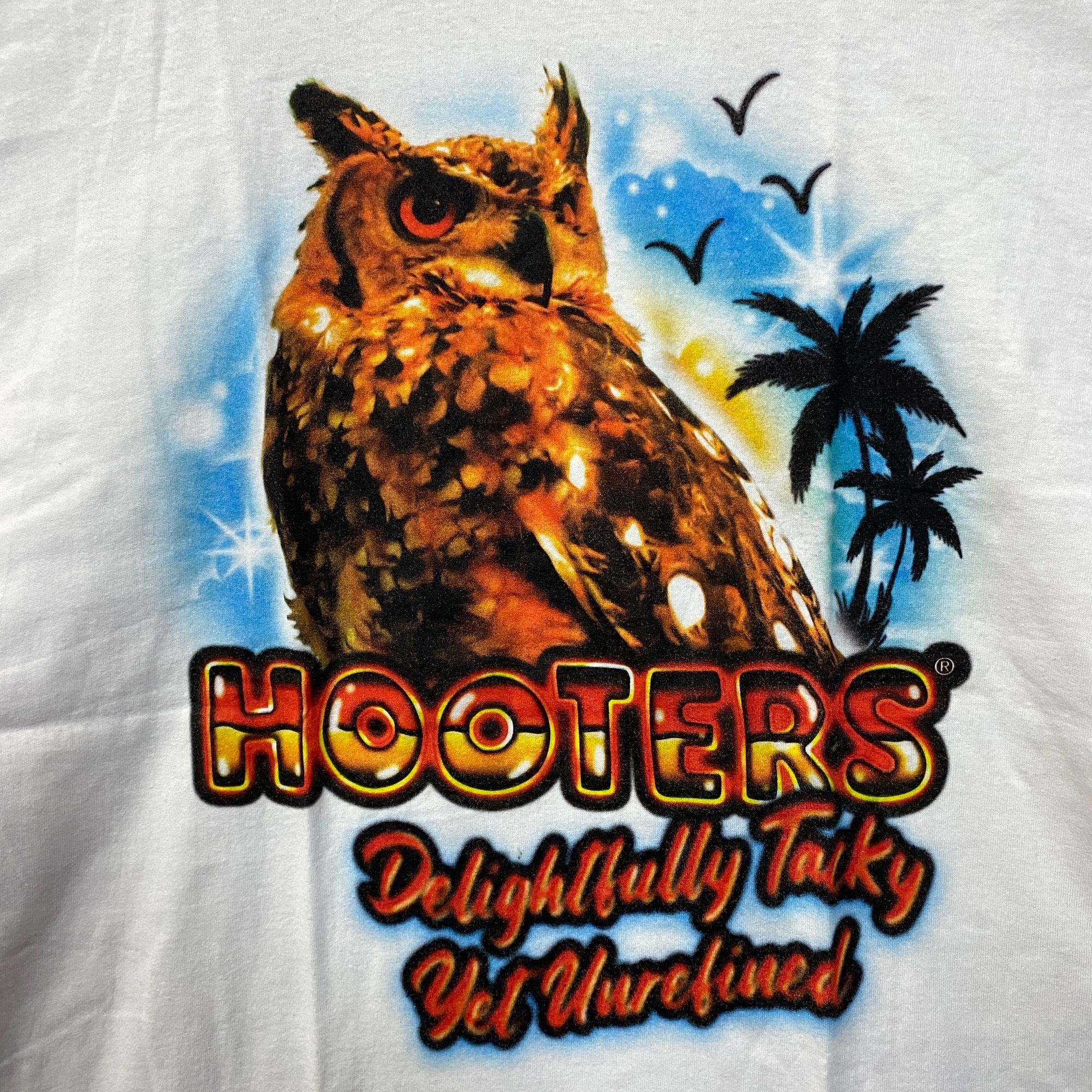 Ripple Junction Hooters Delightfully Tacky Yet Unrefined T-Shirt XL Size US XL / EU 56 / 4 - 2 Thumbnail