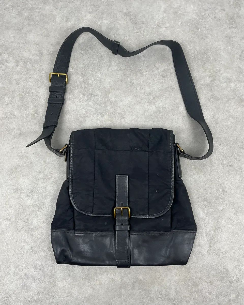 Prada 2000s Prada Black Hybrid Nylon Leather Shoulder Bag Size ONE SIZE - 1 Thumbnail