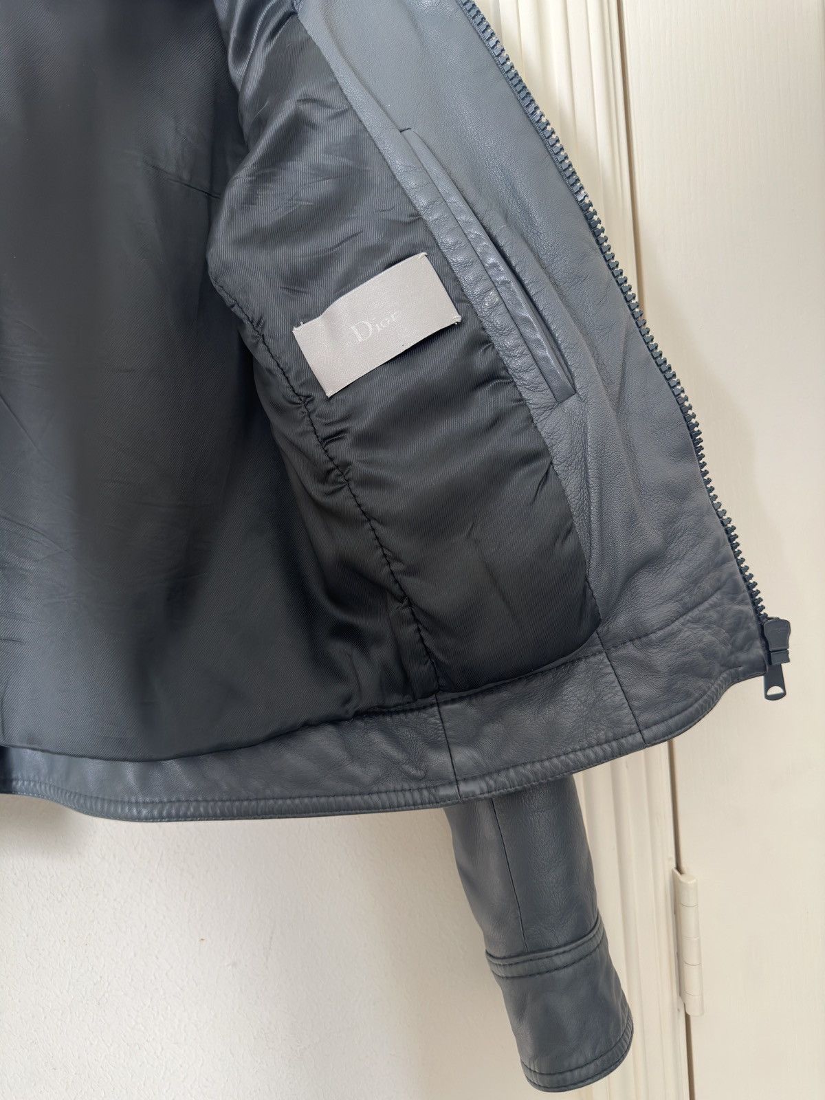 Dior × Hedi Slimane AW06 dior homme cross pocket calfskin leather jacket Size US XS / EU 42 / 0 - 5 Thumbnail