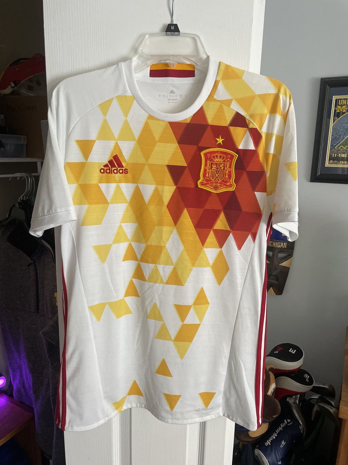Adidas Spain 2016 away kit Size US M / EU 48-50 / 2 - 1 Thumbnail