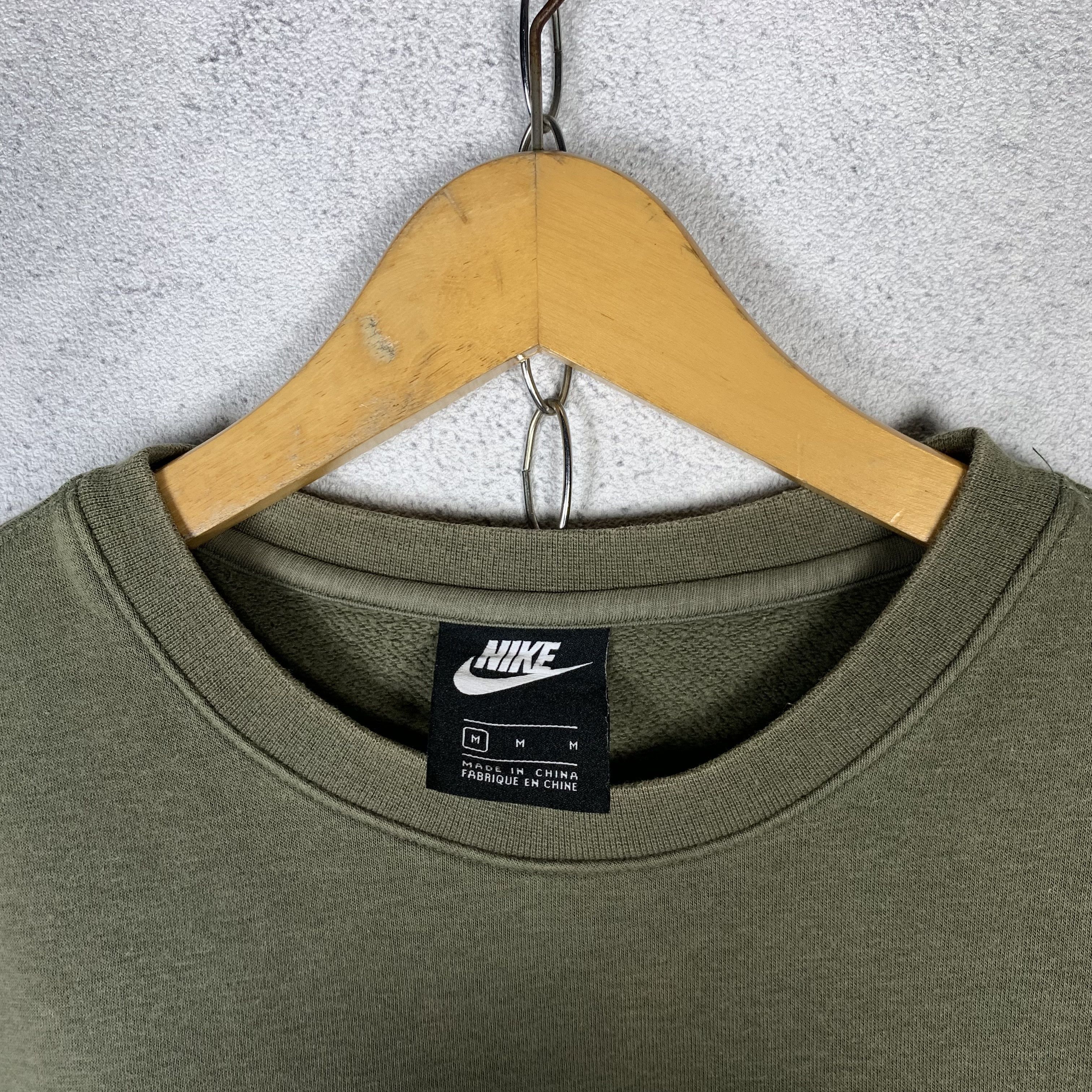 Nike Nike Swoosh Sweatshirt Crewneck Size US M / EU 48-50 / 2 - 5 Thumbnail