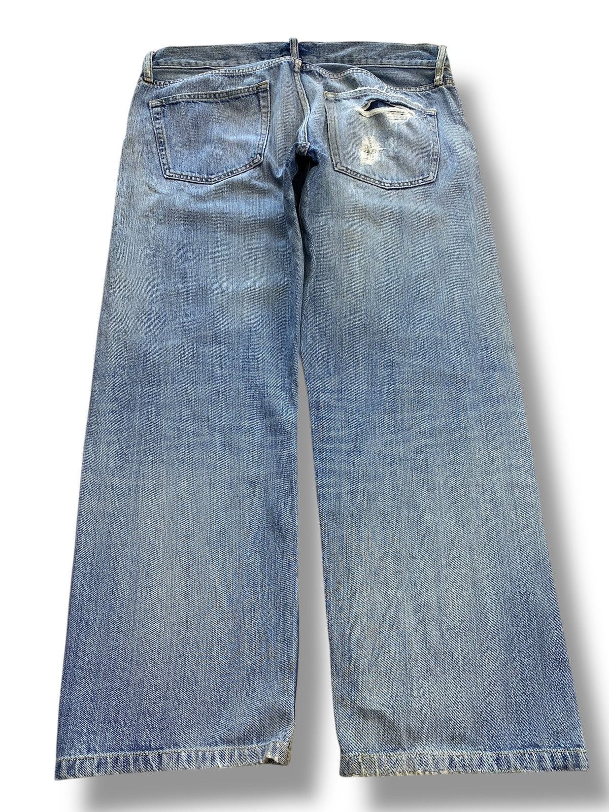 Uniqlo Uniqlo Light Wash Ripped Style Baggy Jeans Size US 36 / EU 52 - 3 Thumbnail