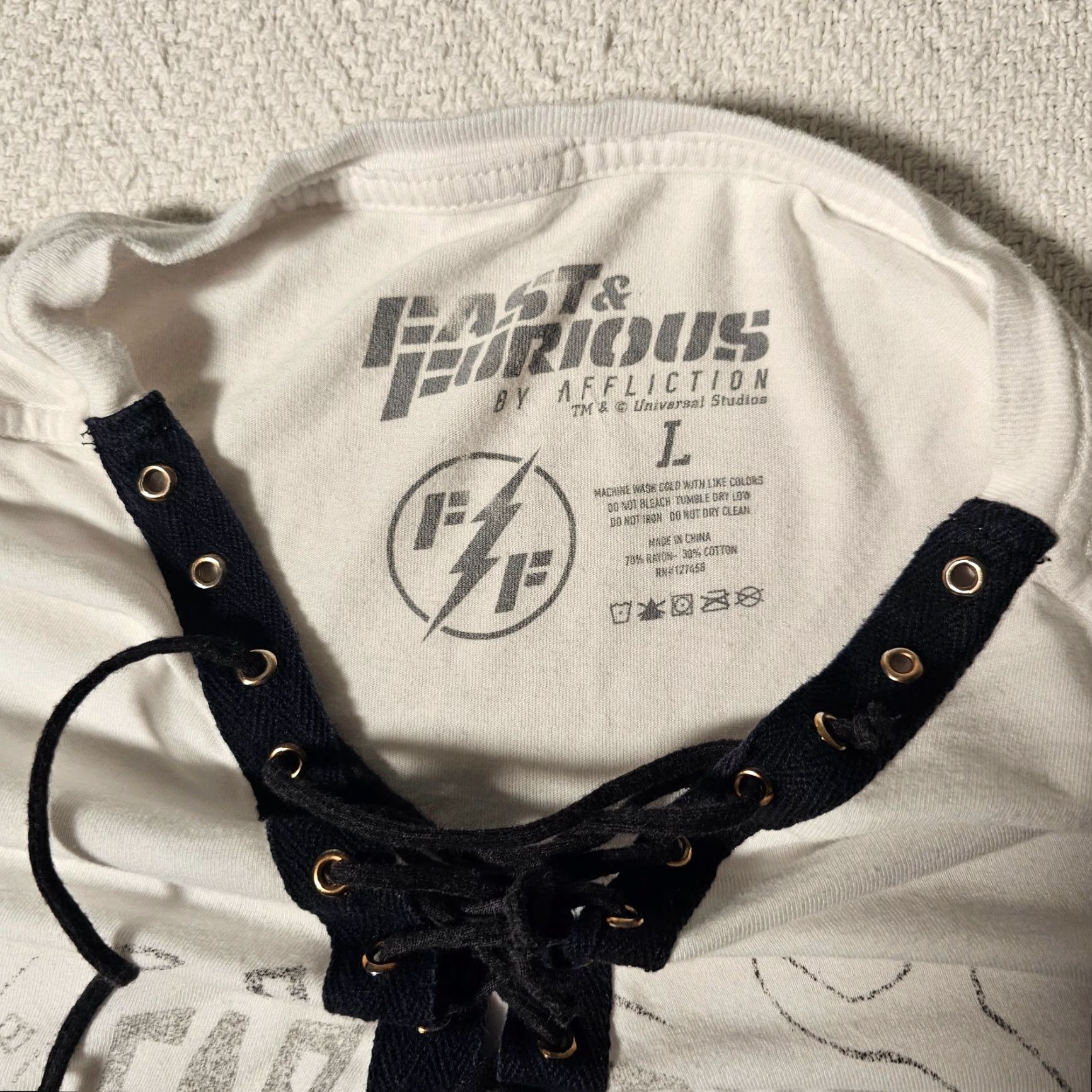 Affliction VINTAGE Affliction Women's Blouse Shirt Short Sleeve V-Neck Lace Up Neck Size Large White Fast & Furious Fashion Size L / US 10 / IT 46 - 6 Thumbnail