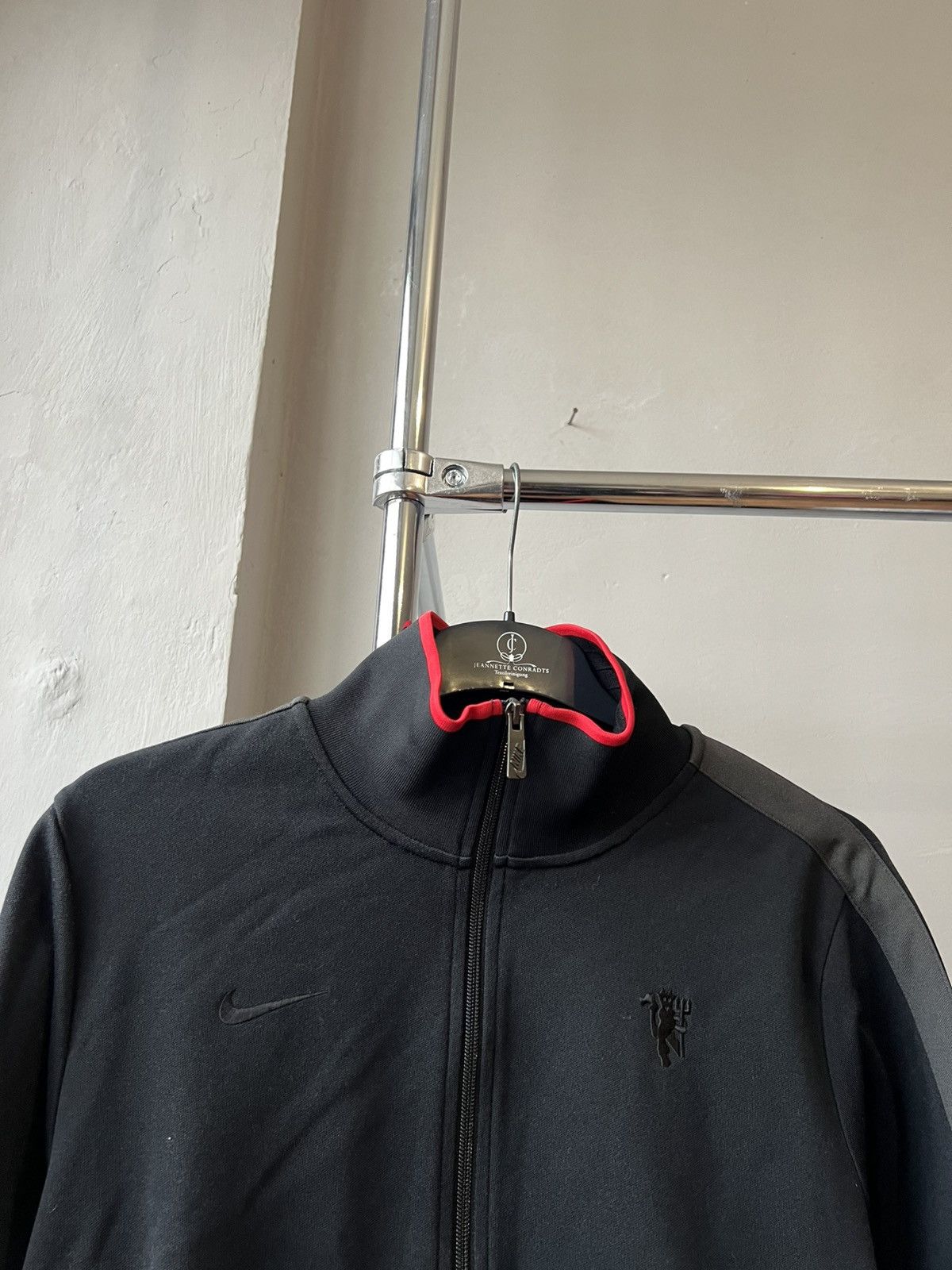 Nike 2010/11 MANCHESTER UNITED TRAINING TRACK ZIP SOCCER JACKET M Size US M / EU 48-50 / 2 - 4 Thumbnail
