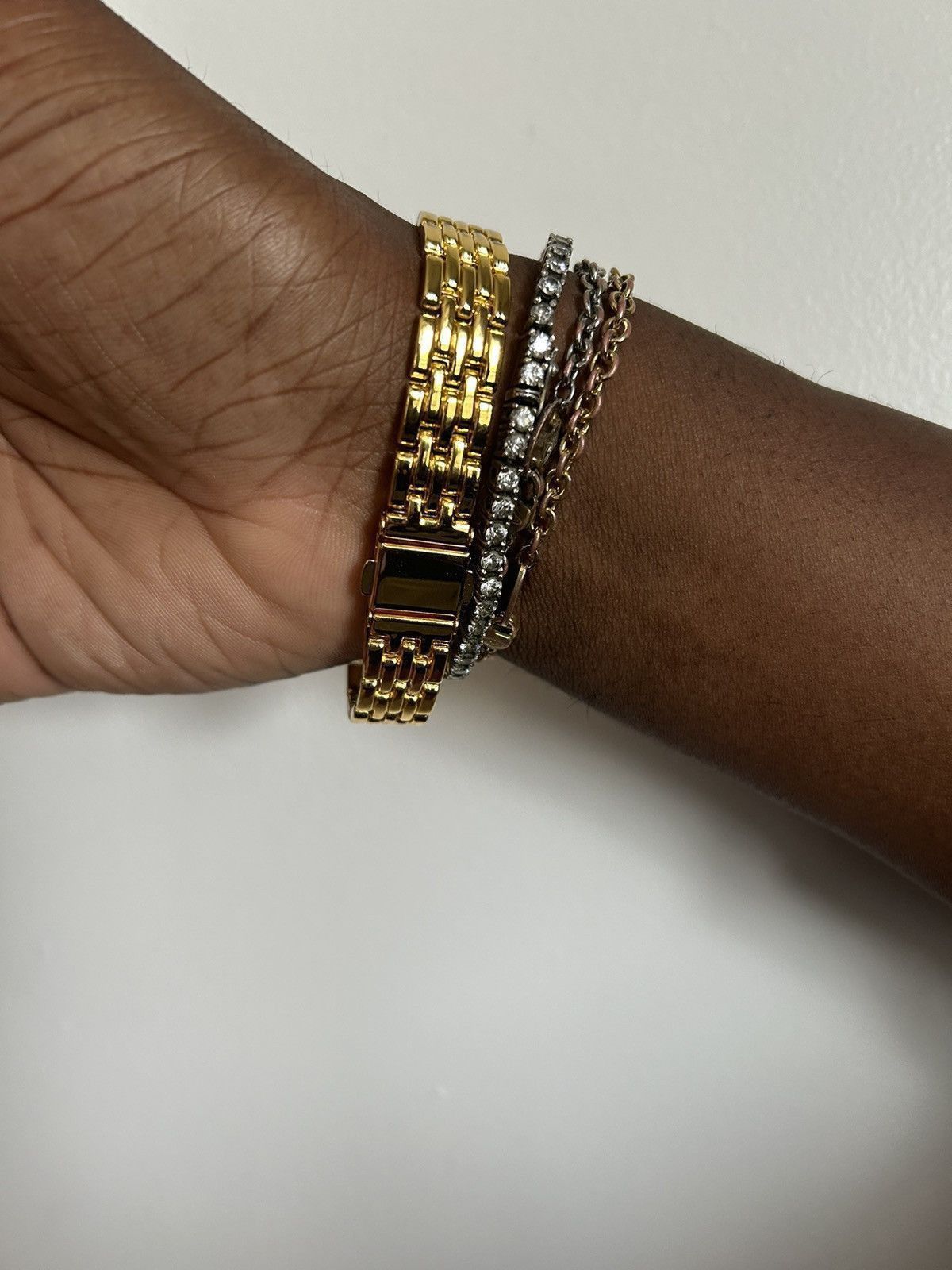 Vintage Vintage 90s vintage retro luxury style quartz Gold watch Size ONE SIZE - 5 Thumbnail
