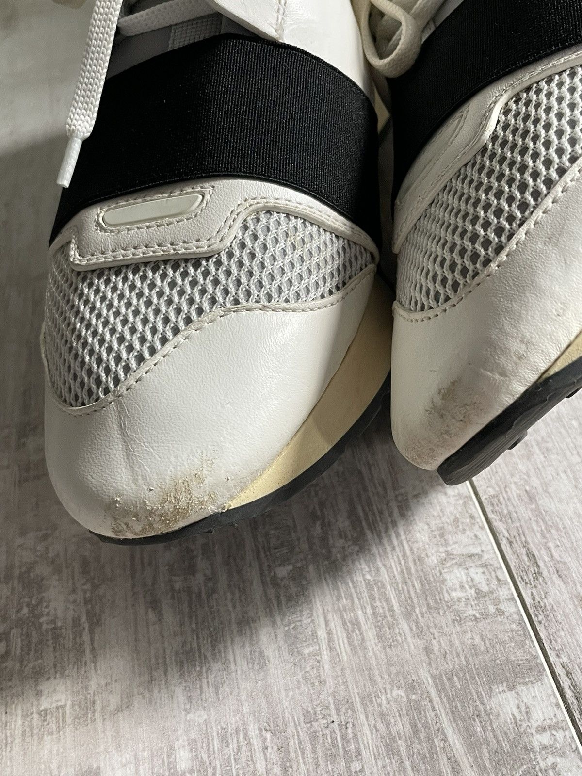 Balenciaga Balenciaga Race Runner Leather Sneakers White Size US 8 / IT 38 - 8 Thumbnail