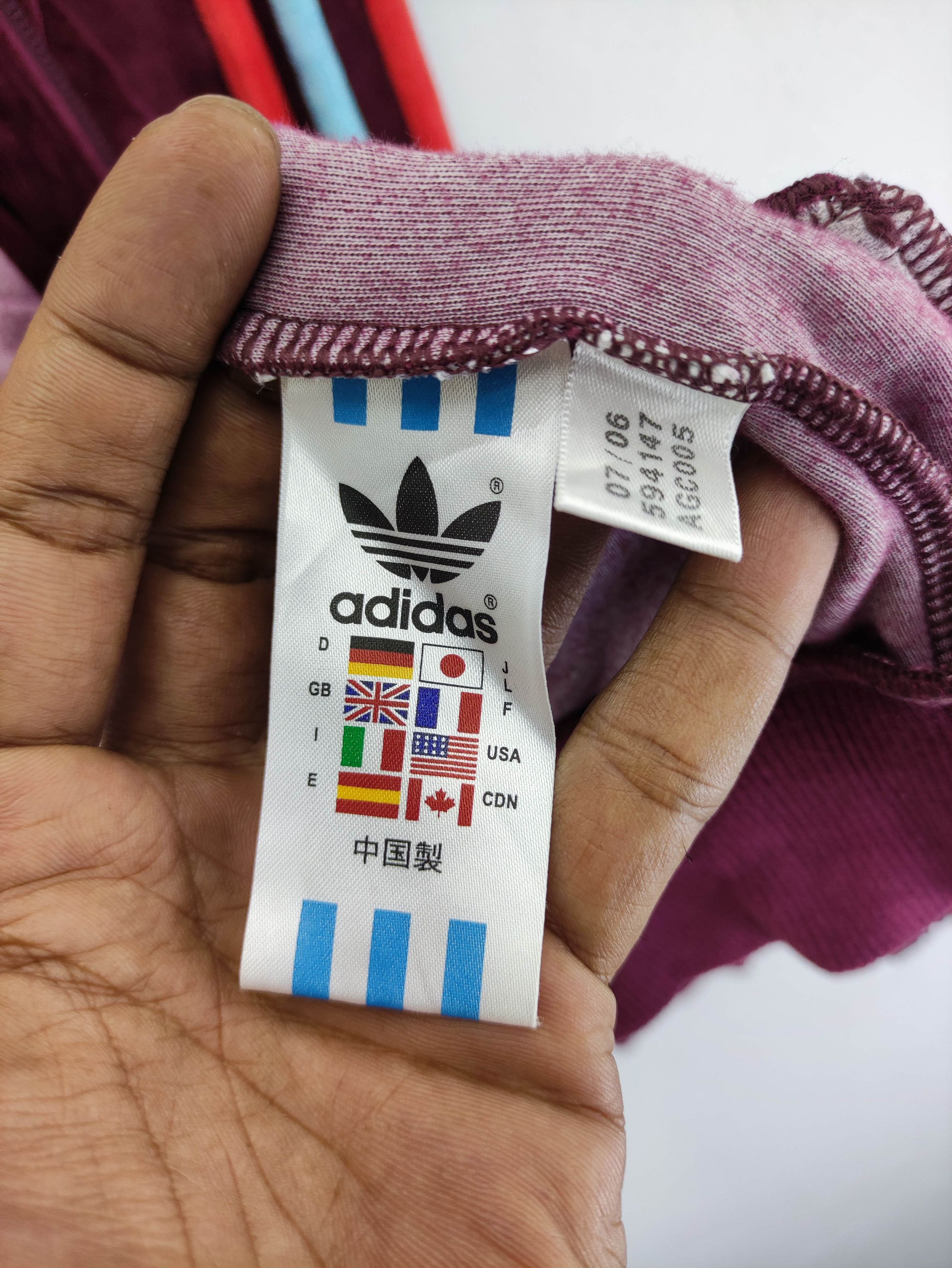 Adidas Adidas Velvet Sweater Zipper 3 Striped On Sleeve Size US M / EU 48-50 / 2 - 6 Thumbnail