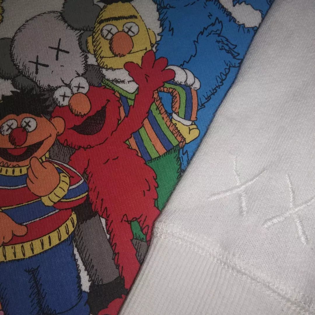 Kaws × Uniqlo Kaws x Sesame Street sweatshirt for kids Size US XXS / EU 40 - 4 Thumbnail