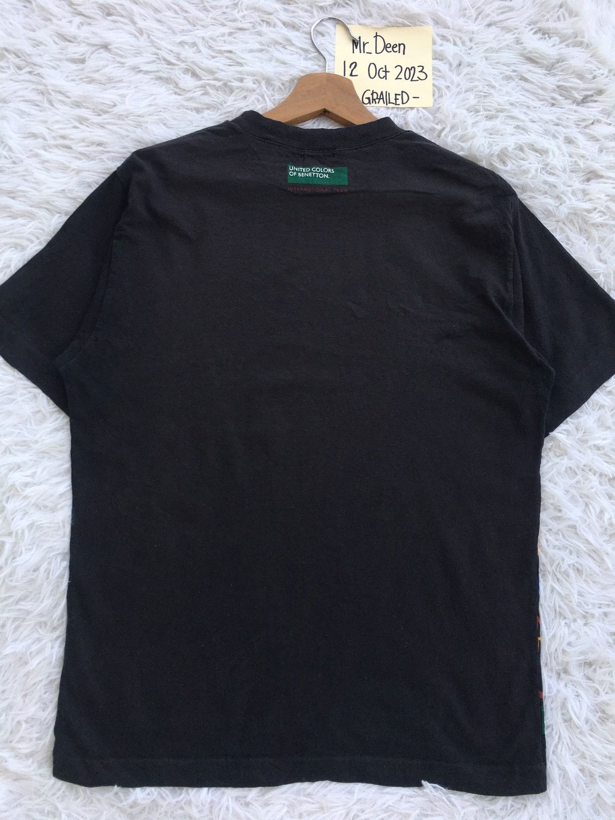 United Colors Of Benetton Rare United Colors of Benetton Spellout Tshirt Size US M / EU 48-50 / 2 - 12 Thumbnail