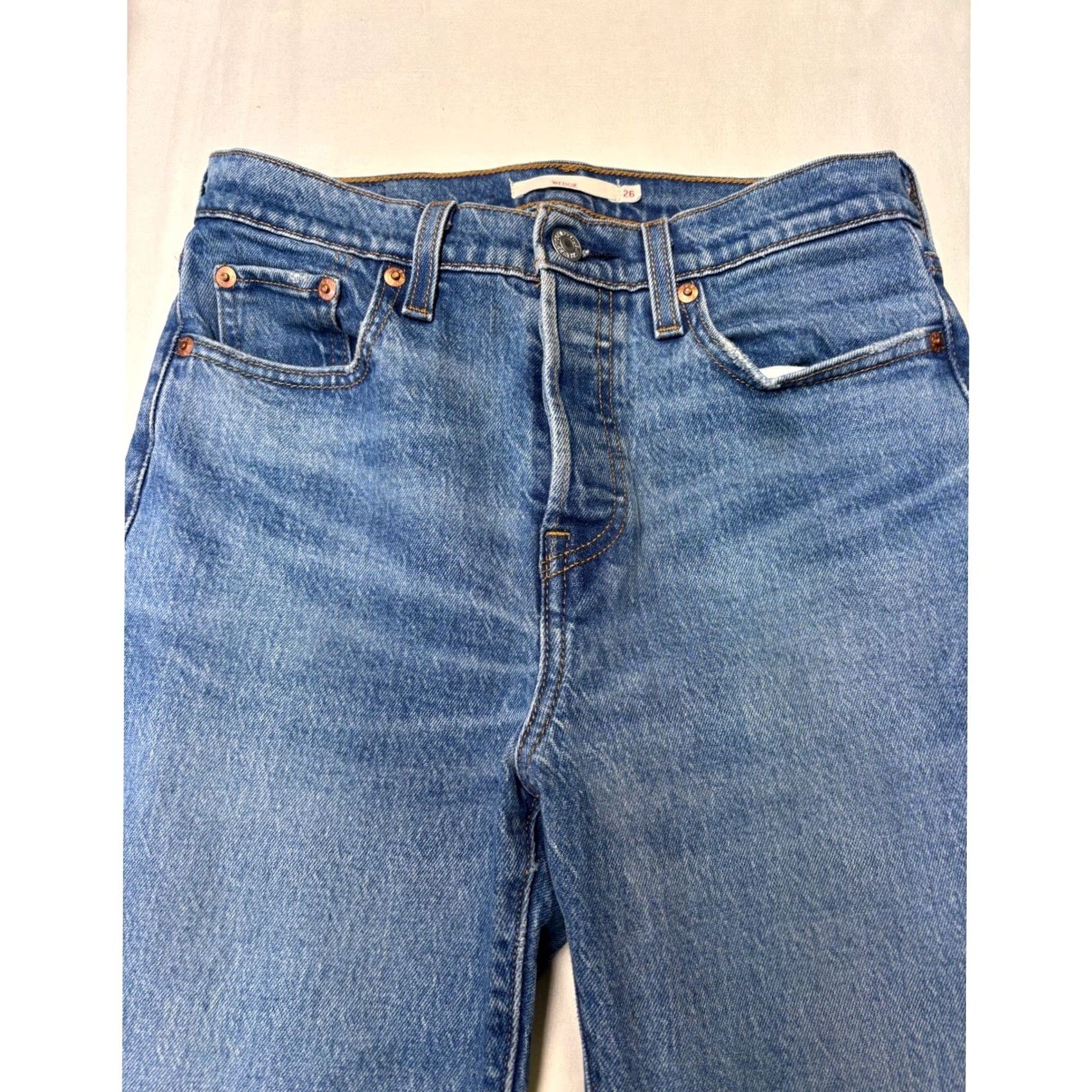Levi's VINTAGE Levis Premium Wedgie Straight Jeans Blue Medium Wash Womens 26X27 Size 26" / US 2 / IT 38 - 2 Thumbnail