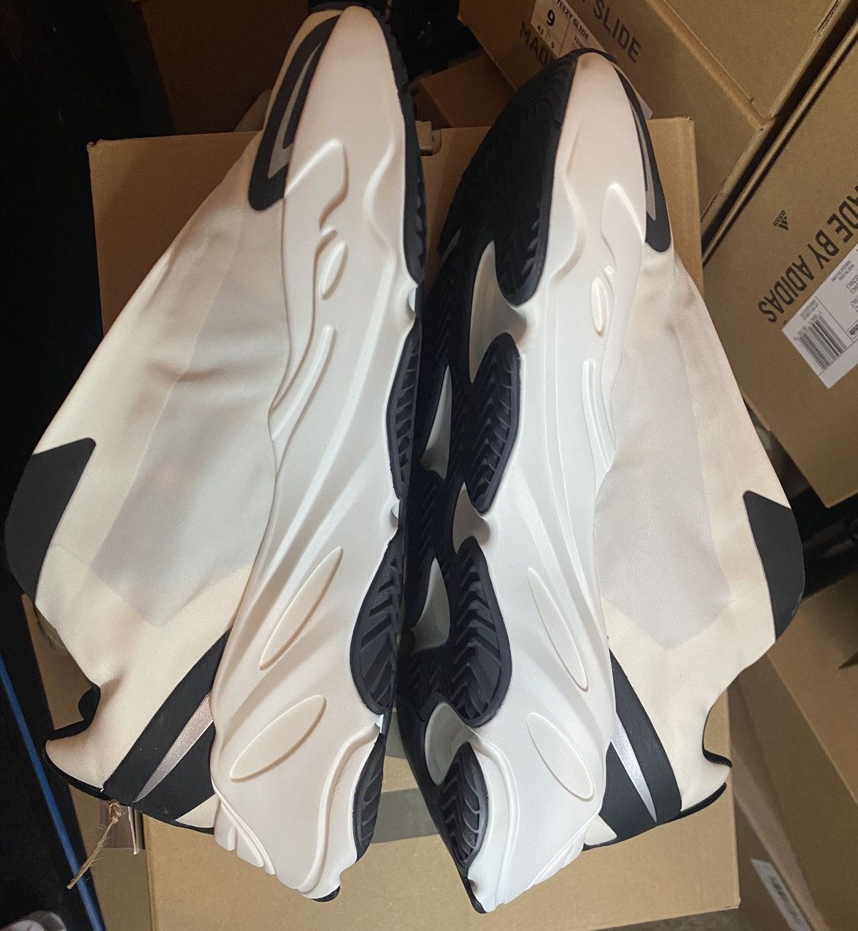 Yeezy adidas Yeezy 700 MNVN Laceless ‘Analog’ size10.5 DS w OG All Size US 10.5 / EU 43-44 - 7 Thumbnail