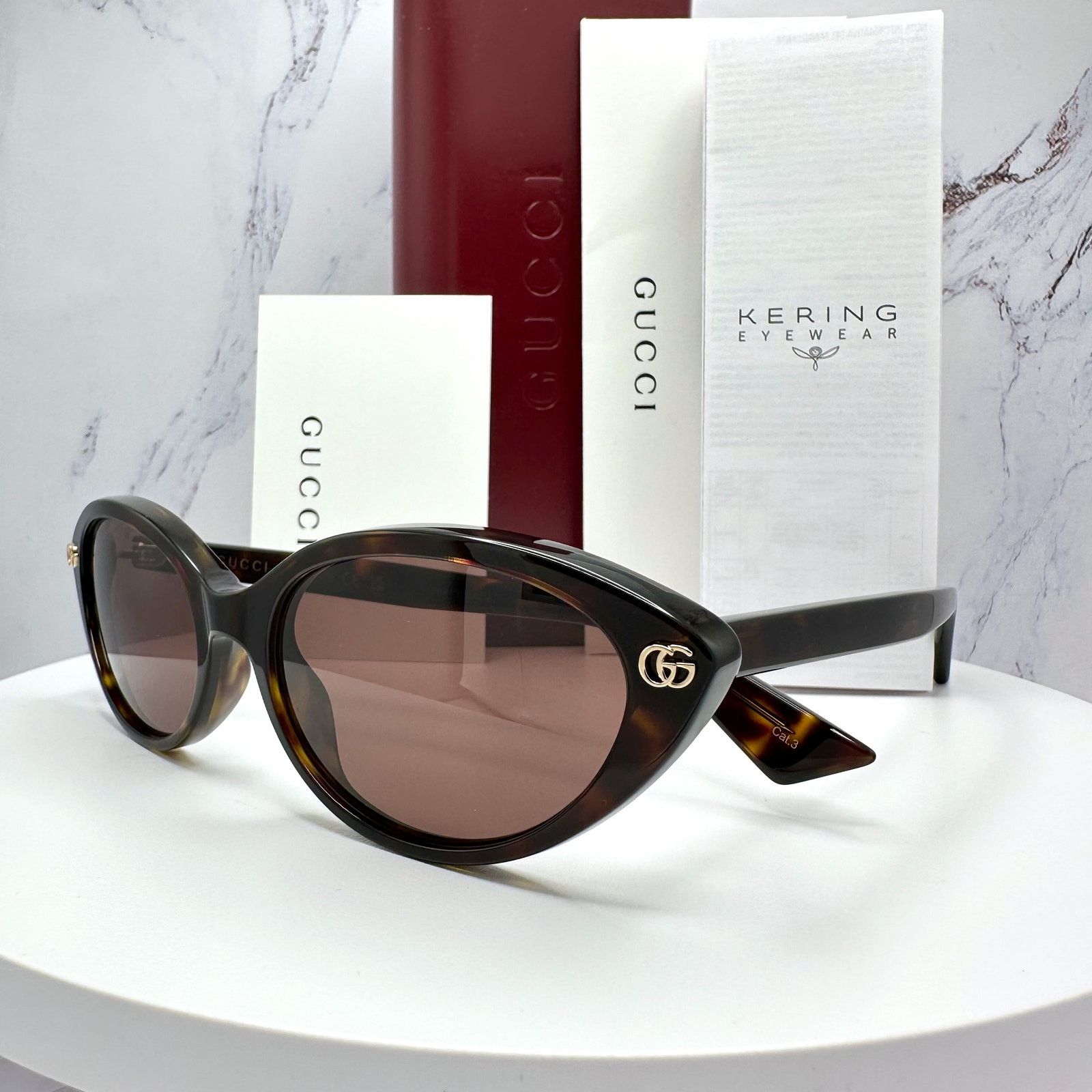 Gucci New GUCCI Sunglasses Brown Cat Eye Gold Metal Front GG Logo Size ONE SIZE - 1 Thumbnail