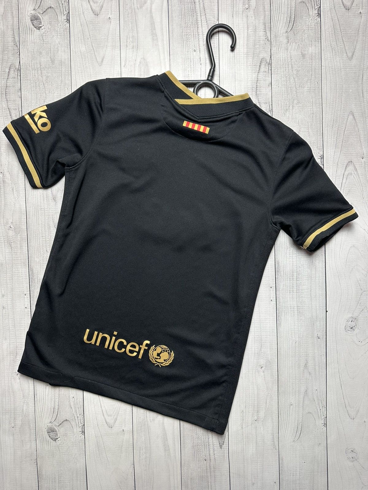 Nike × Vintage Vintage Nike Barcelona soccer jersey kids M black rare Size US XS / EU 42 / 0 - 8 Thumbnail