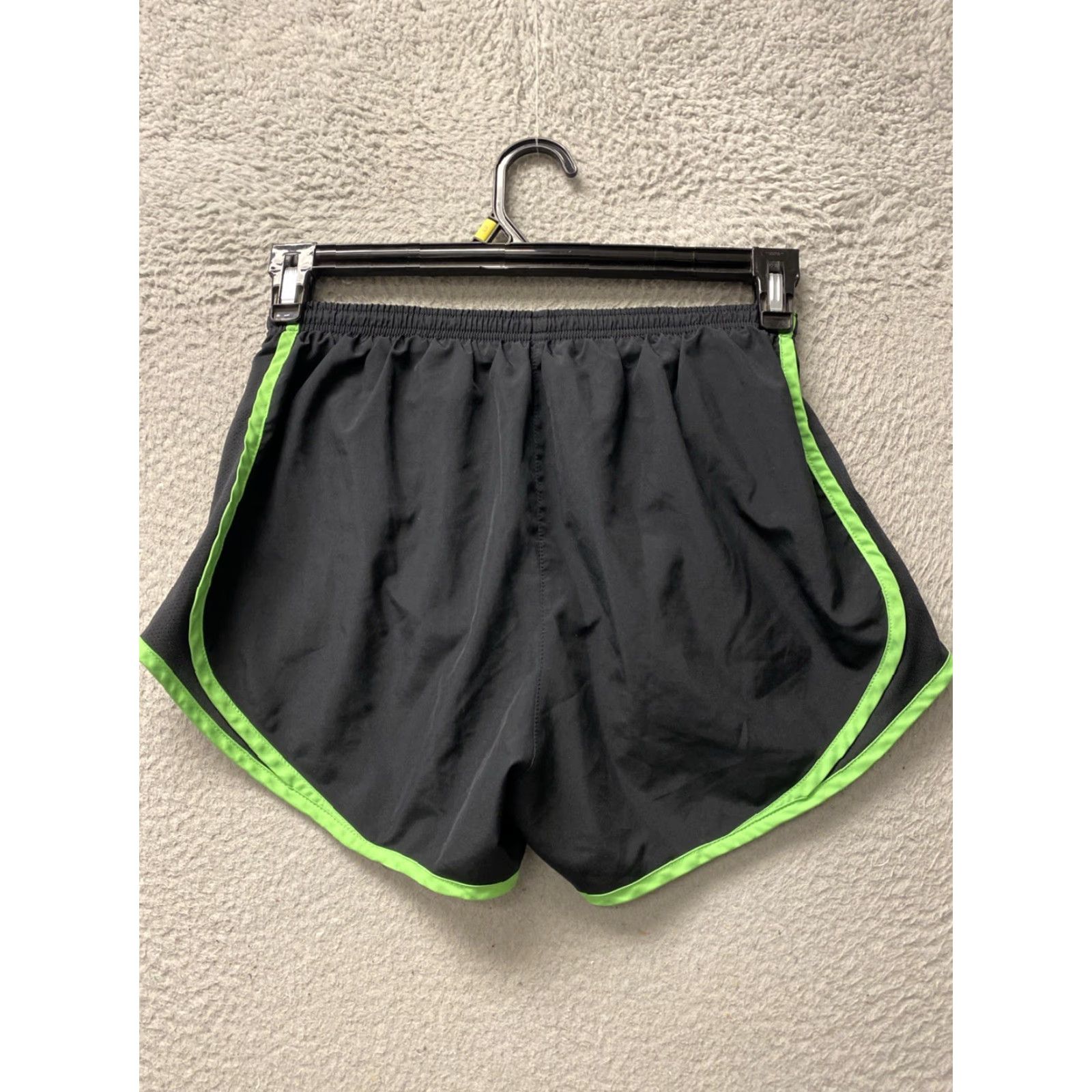 Nike Nike Running Shorts Women's Size S Black Lightweight 154-31 Size 28" / US 6 / IT 42 - 7 Thumbnail