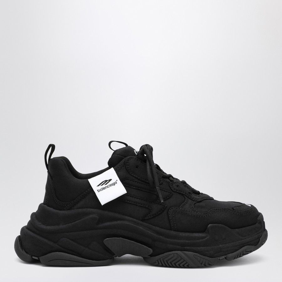 Balenciaga o1d2blof0226 Triple S Sporty Sneakers in Black Size US 10 / EU 43 - 1 Thumbnail