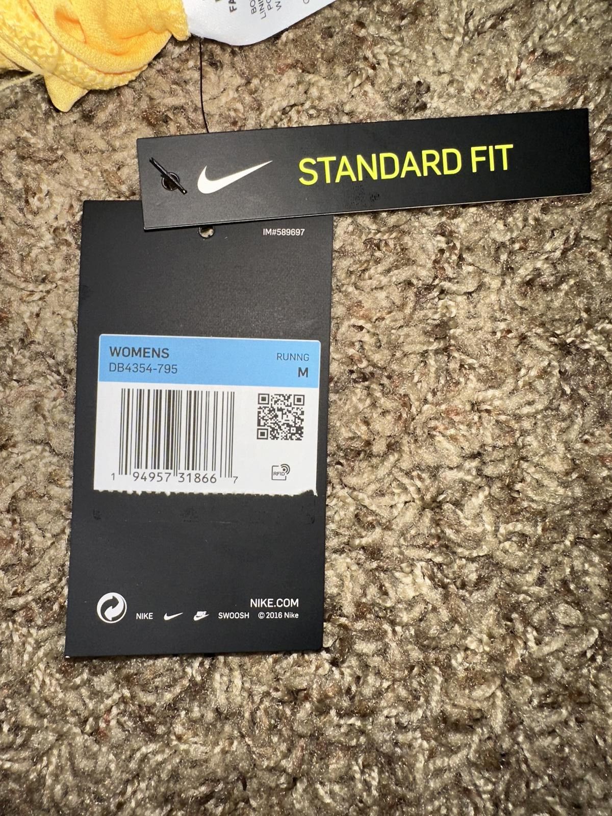 Nike Nike Womens Swoosh Run Running Shorts Size 32" / US 10 / IT 46 - 9 Thumbnail