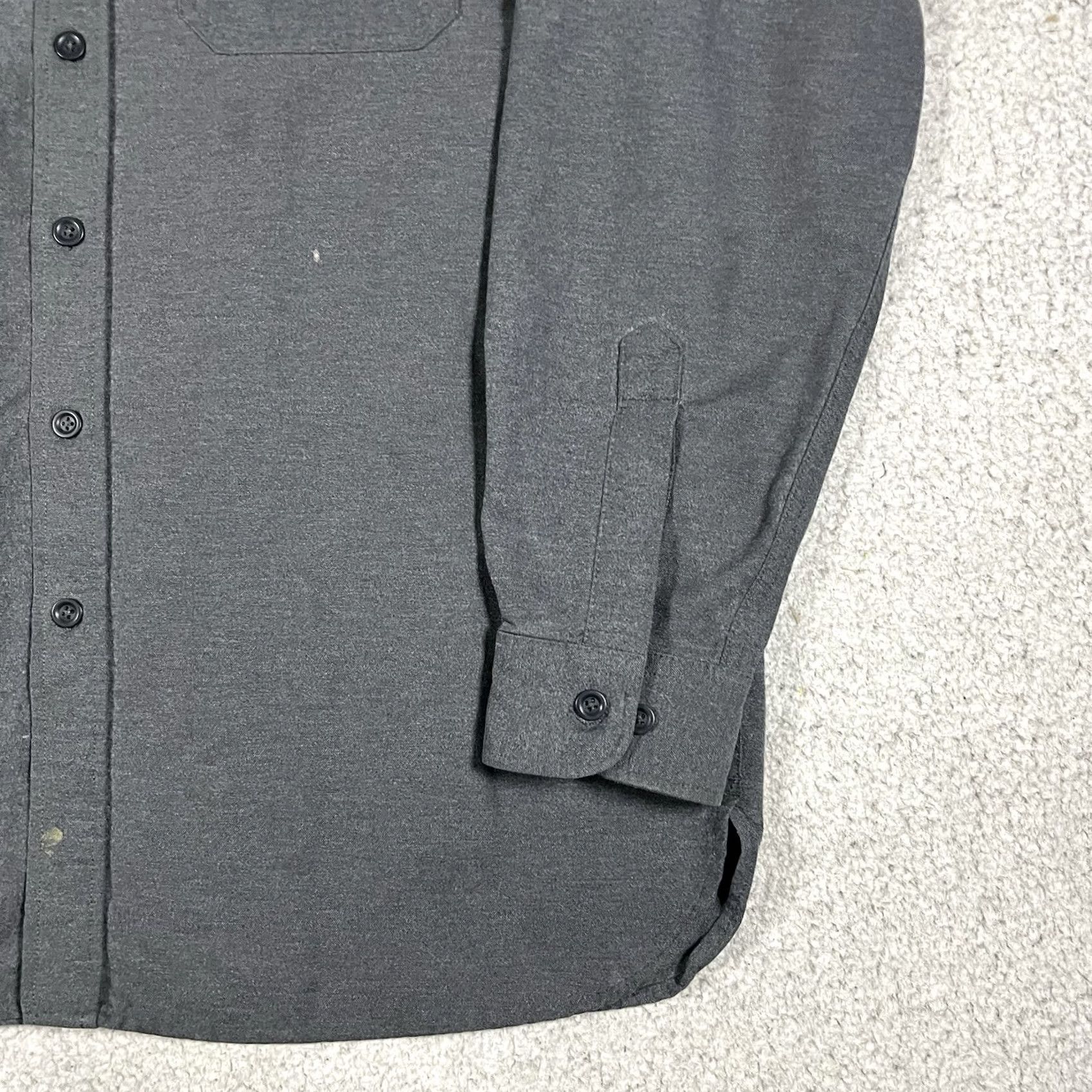 Vintage VINTAGE L.L. Bean Shirt Mens L Gray Chamois Cloth Button Down Outdoor Hiking Hunting Work Size US L / EU 52-54 / 3 - 7 Thumbnail