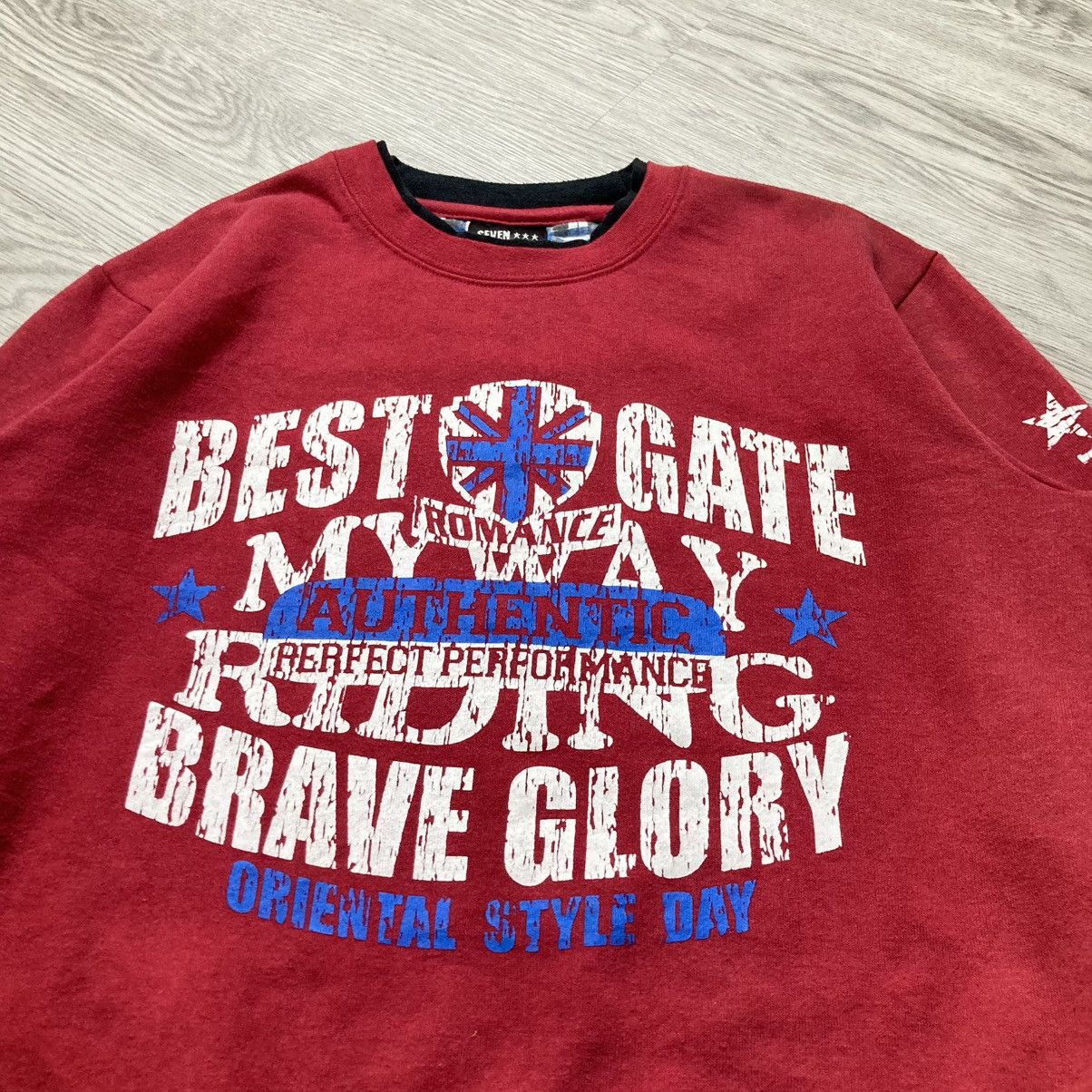 20471120 2000s Seven Zero One Poem Logo Punk Style Crewneck Red Size US M / EU 48-50 / 2 - 5 Thumbnail