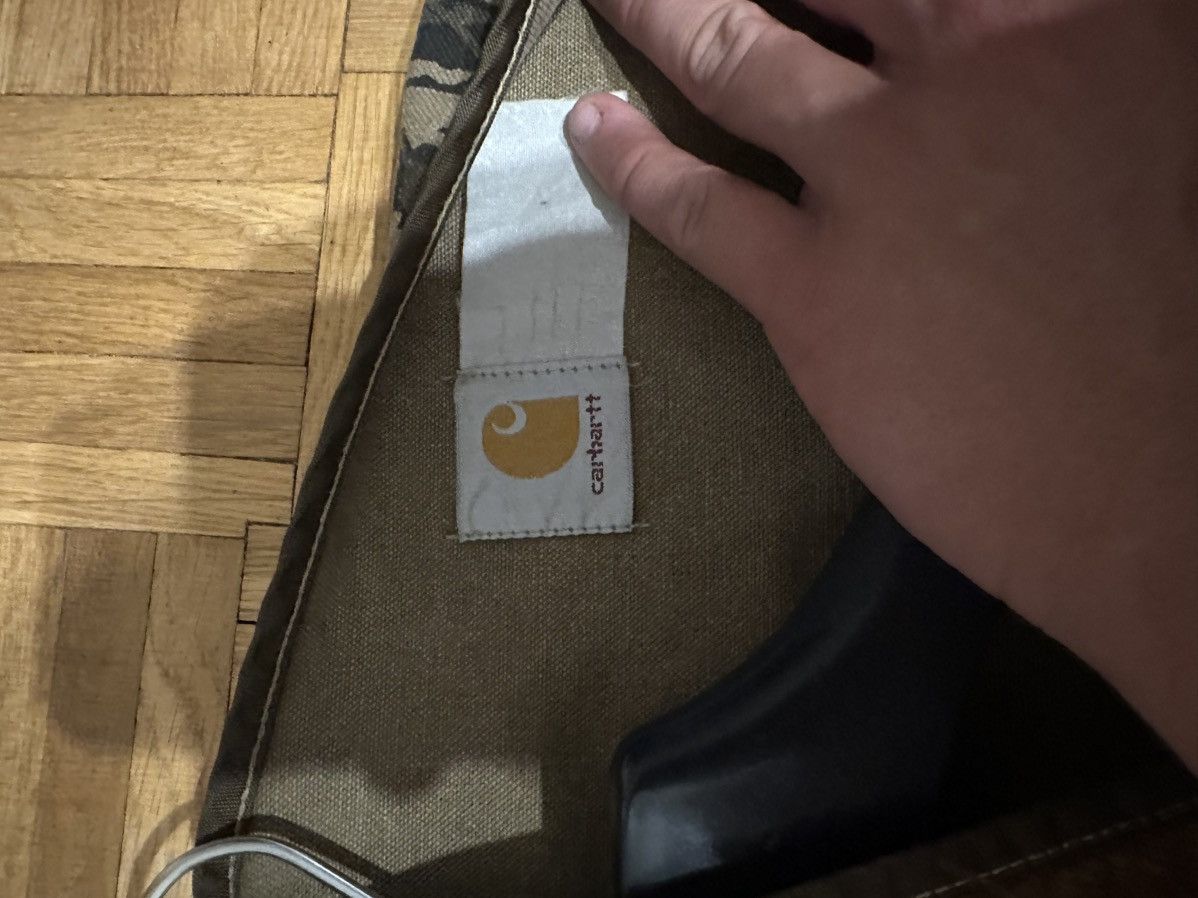 Carhartt camo vest