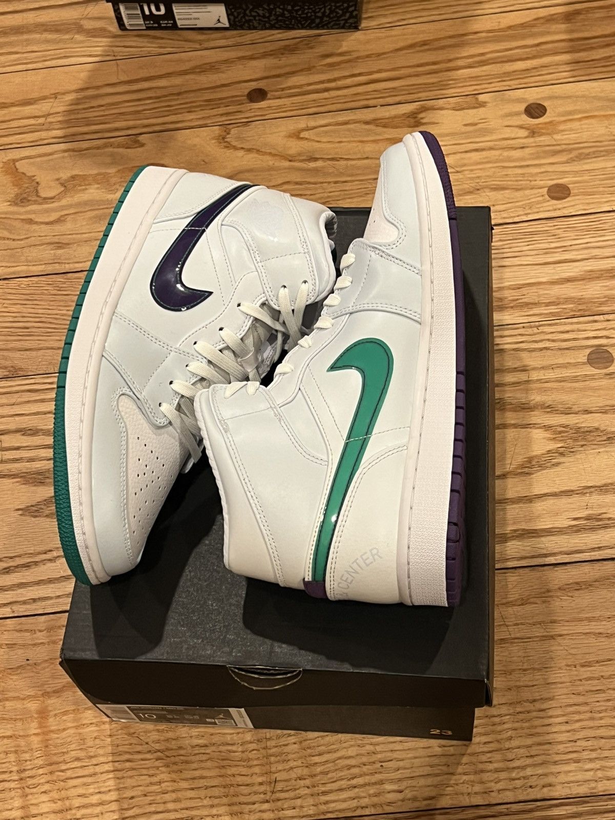 Jordan Brand Air Jordan 1 Mid SE Luka Doncic Pre Game Mindfulness Size US 10 / EU 43 - 8 Thumbnail