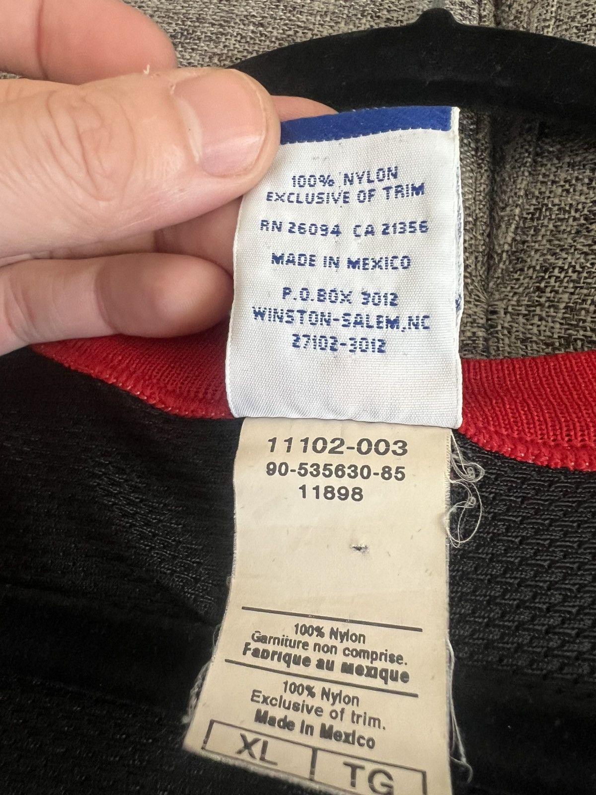 Champion Chicago Bulls Michael Jordan vintage 1999 Jersey size 49 (M) Size US M / EU 48-50 / 2 - 5 Thumbnail