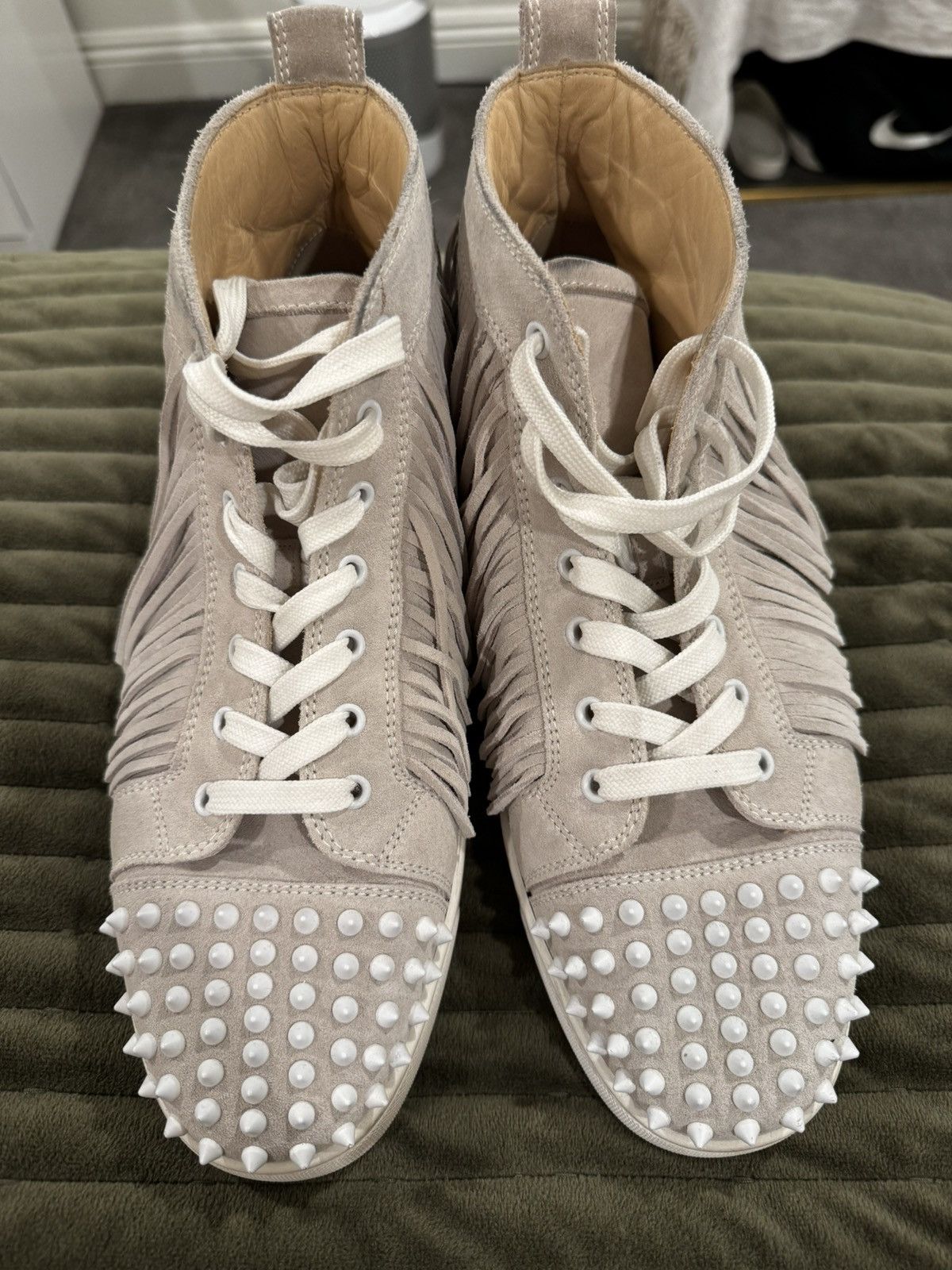 Christian Louboutin Christian louboutin High top Beige with studs OBO Size US 11 / EU 44 - 3 Thumbnail